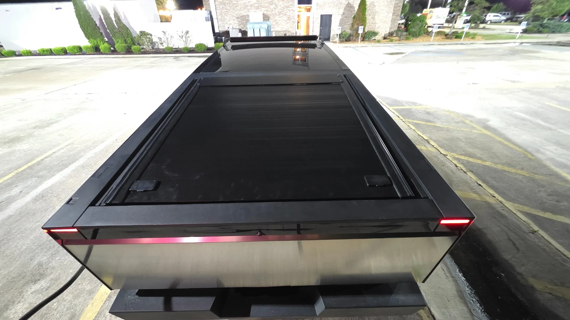 Tesla Cybertruck CYBERTRUCK RWD HARD TONNEAU COVER — (FSD) REAL-WORLD INTERSTATE ENERGY CONSUMPTION OBSERVATION ~4,700-Mile Test 19205