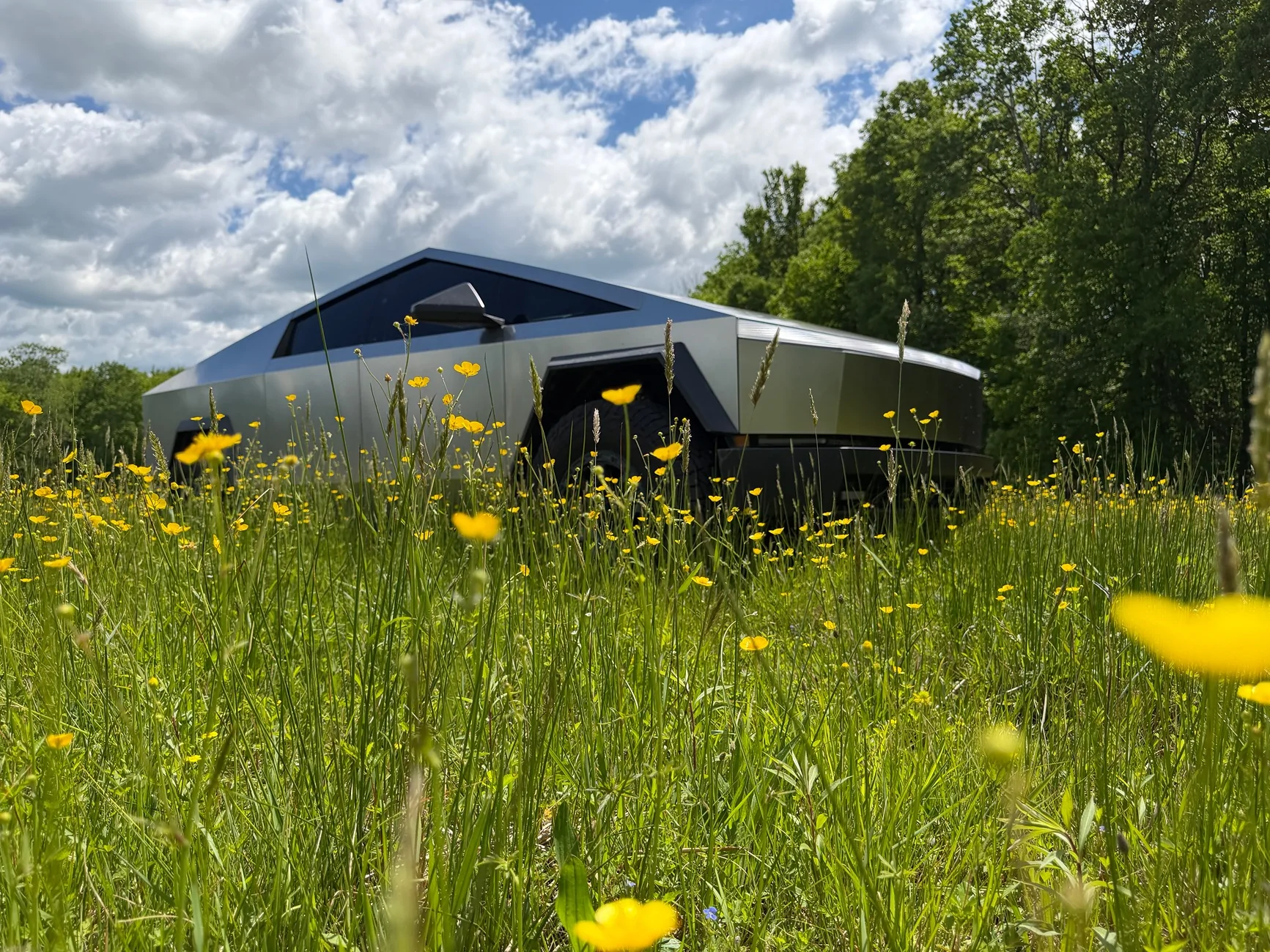 Tesla Cybertruck Daily random Cybertruck photos thread - Post Yours! 📸 🤳 IMG_1226