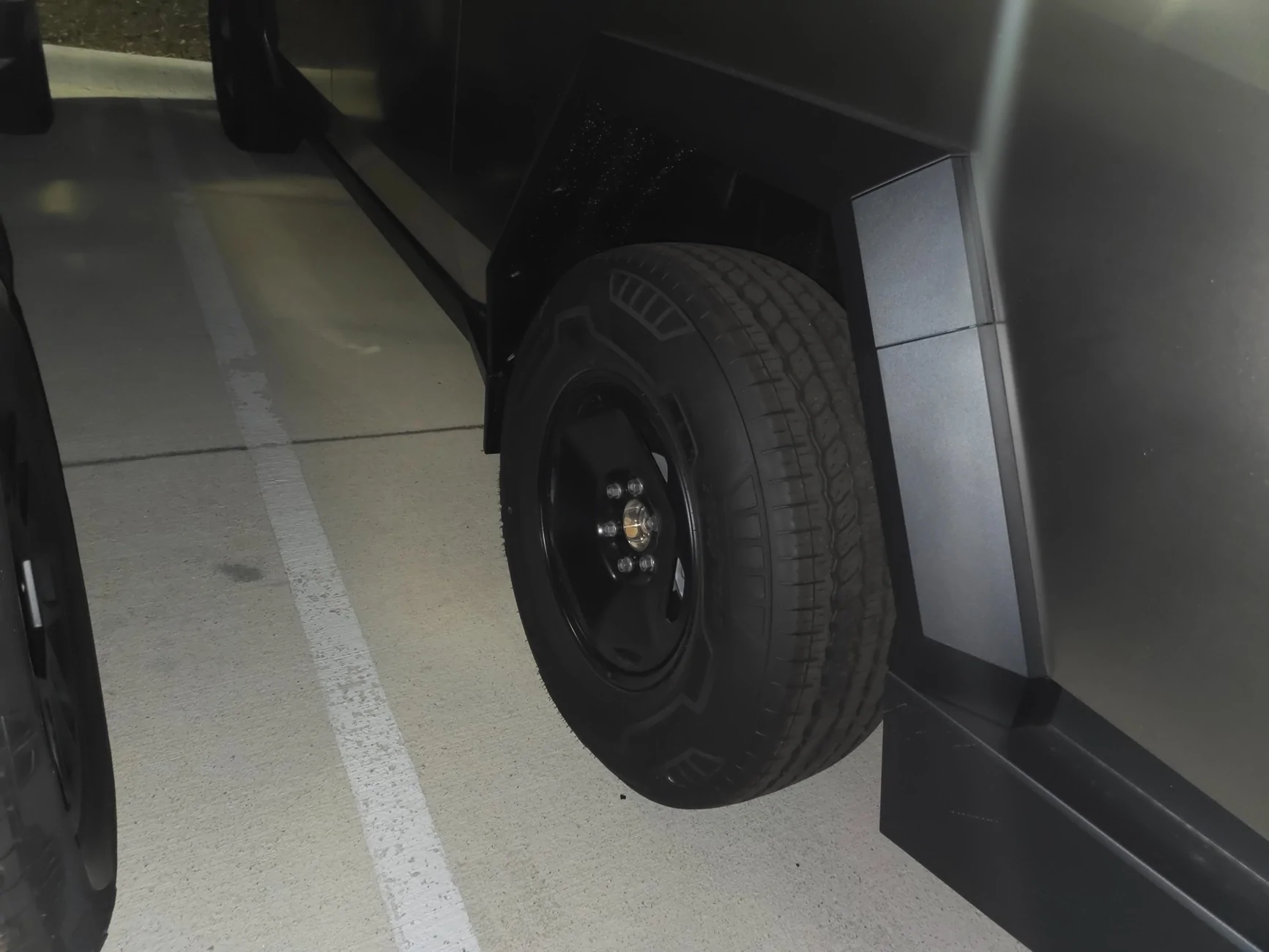 Tesla Cybertruck $59k Base Dual-Motor AWD Cybertruck Begin Delivery! 20260530_230547