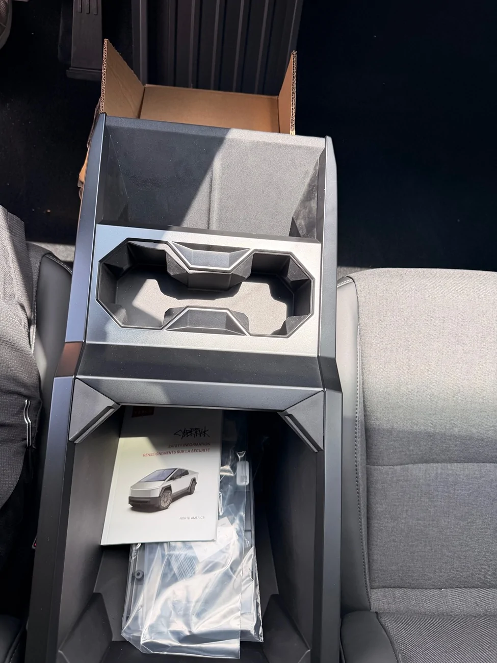 Tesla Cybertruck $59k Base Dual-Motor AWD Cybertruck Begin Delivery! IMG_4732