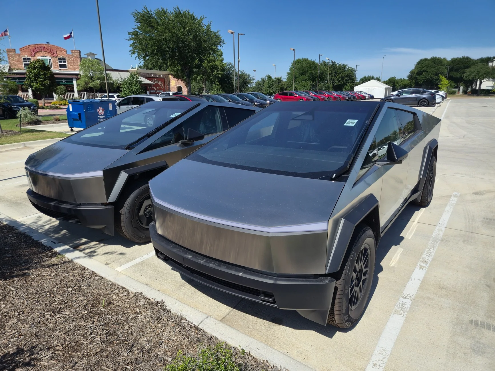 Tesla Cybertruck $59k Base Dual-Motor AWD Cybertruck Begin Delivery! 20260601_161504