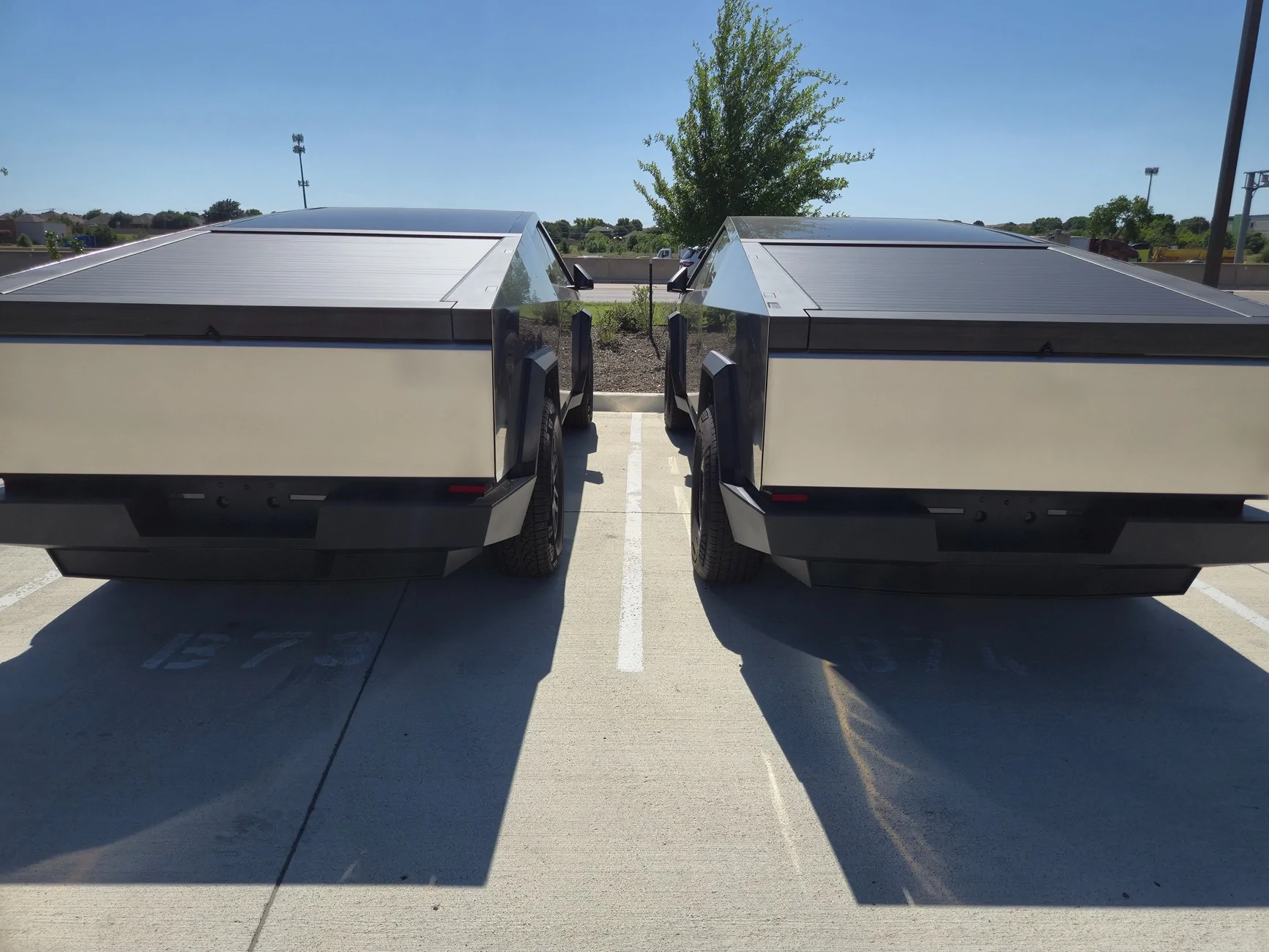 Tesla Cybertruck $59k Base Dual-Motor AWD Cybertruck Begin Delivery! 20260601_161416