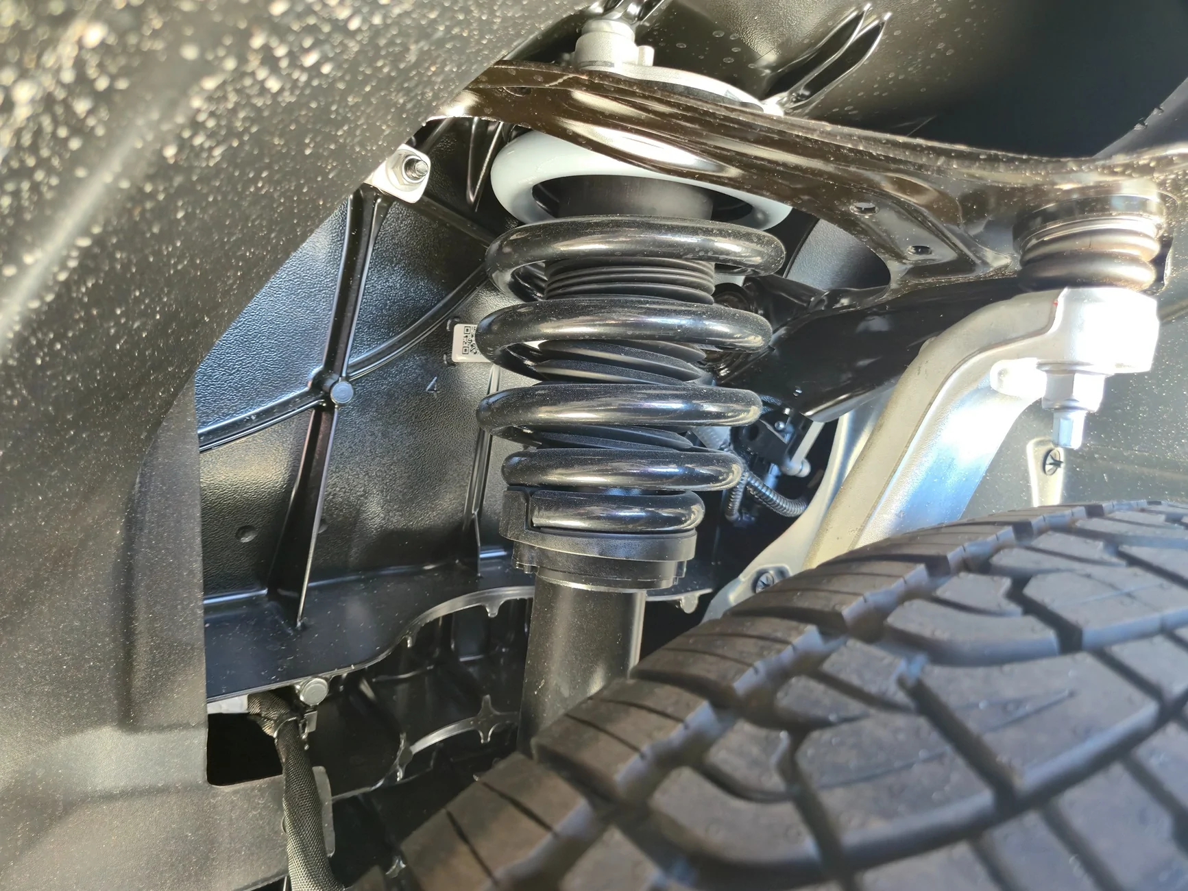 Tesla Cybertruck $59k Base Dual-Motor AWD Cybertruck Begin Delivery! 20260601_161444