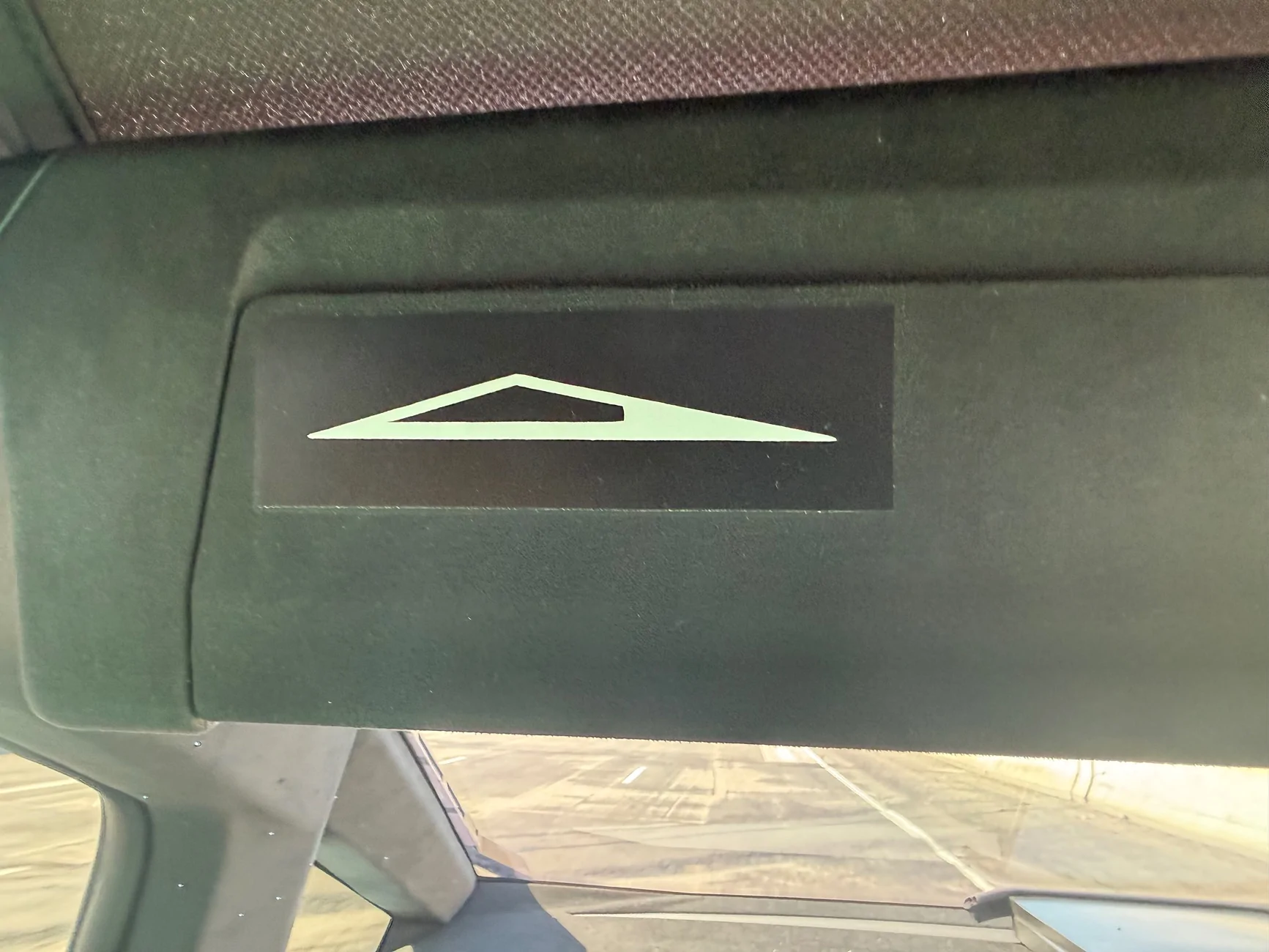 Tesla Cybertruck Cybertruck visor stickers IMG_4489