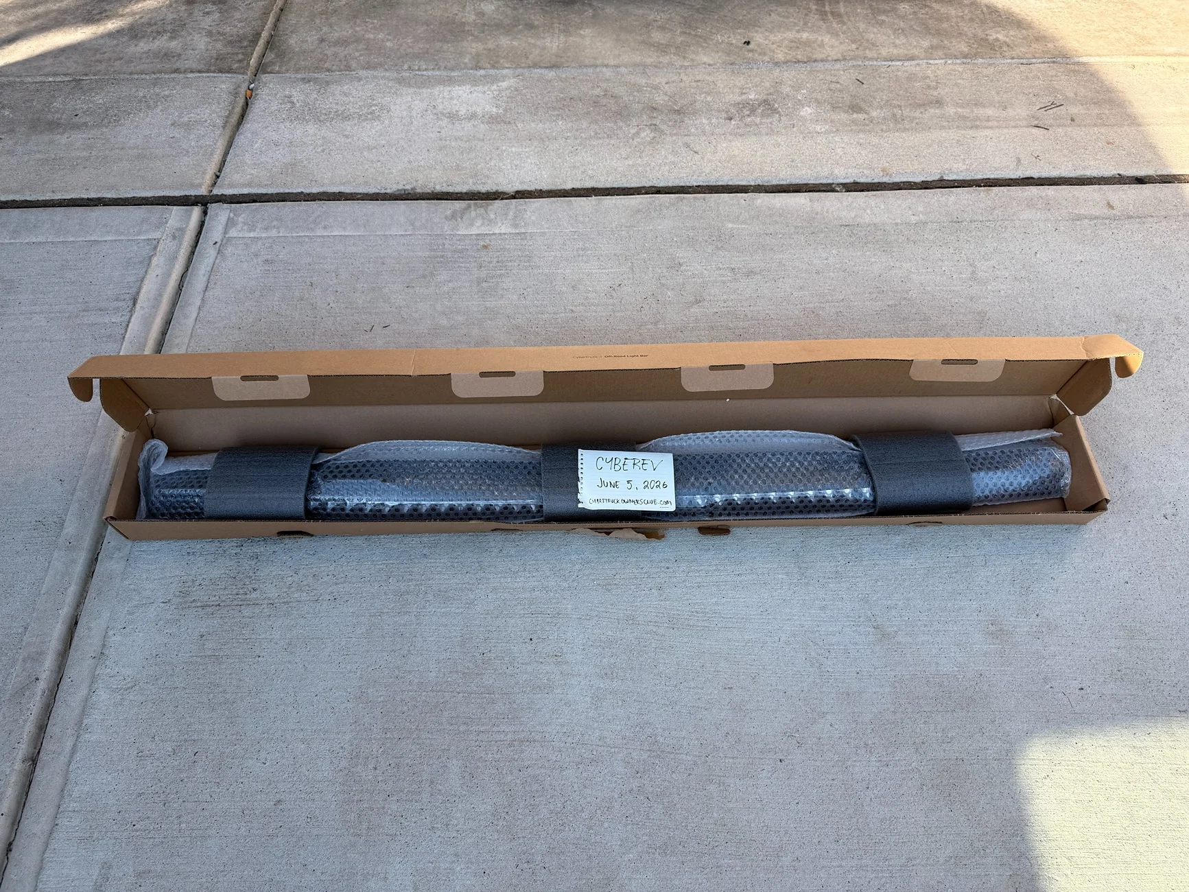 Tesla Cybertruck [⛔️ SCAM!] NEW Cybertruck Off-Road Lightbar $1,200 Shipped IMG_6009