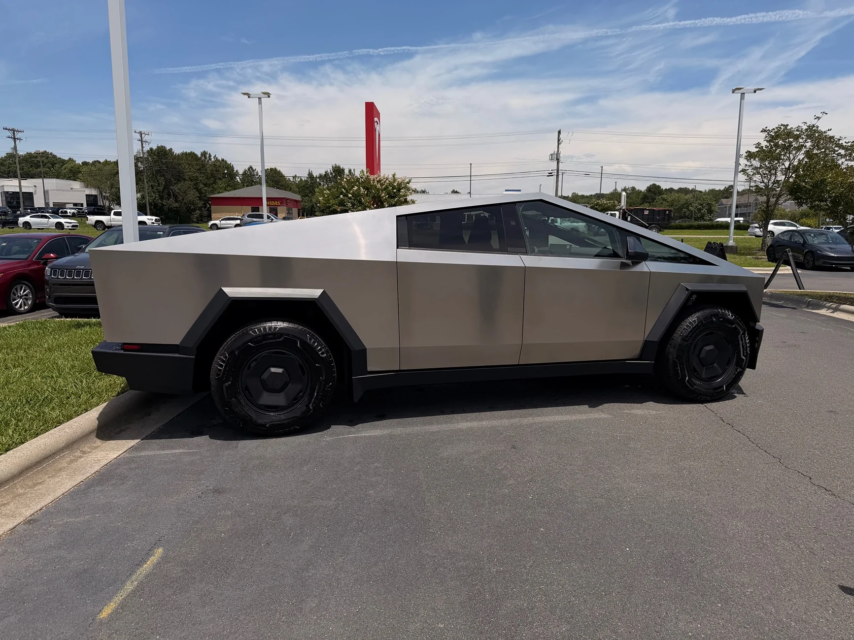 Tesla Cybertruck $59k Base Dual-Motor AWD Cybertruck Begin Delivery! IMG_4802