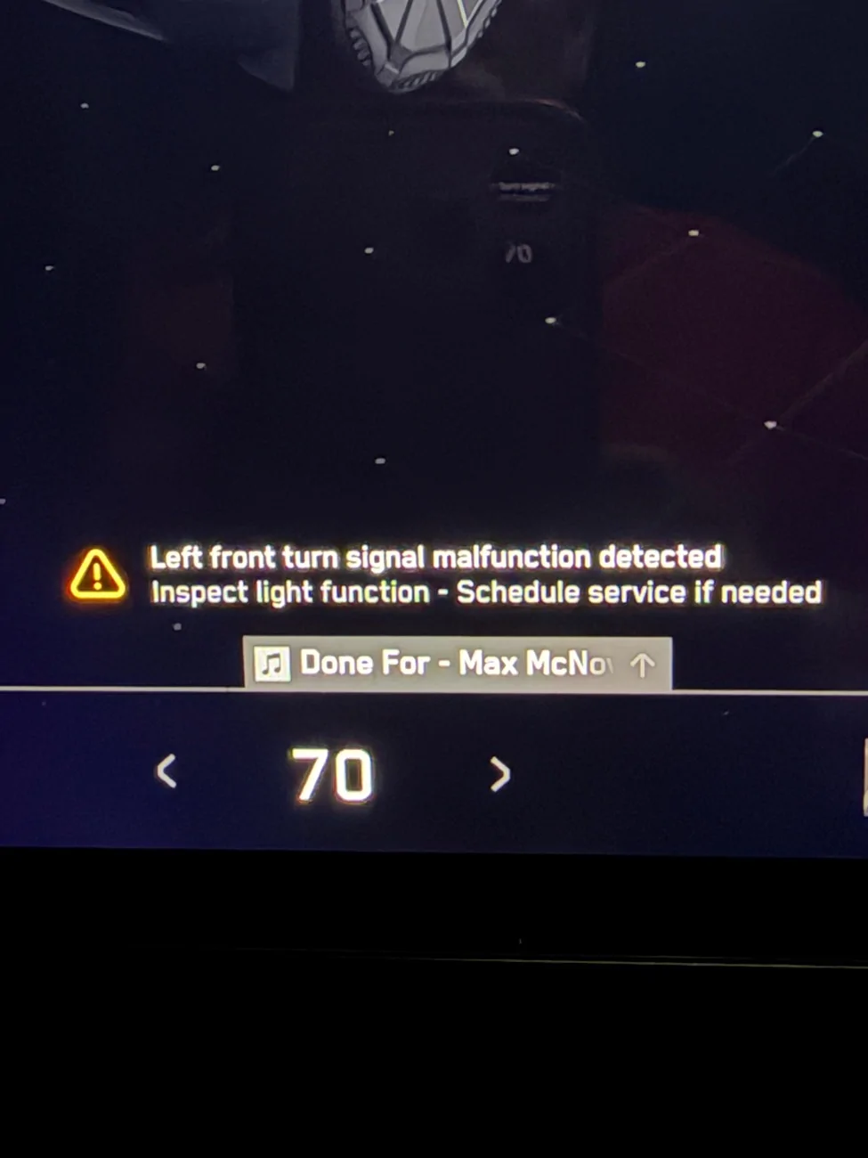Tesla Cybertruck blinker malfunction vcleft_a566 left front turn signal IMG_6937