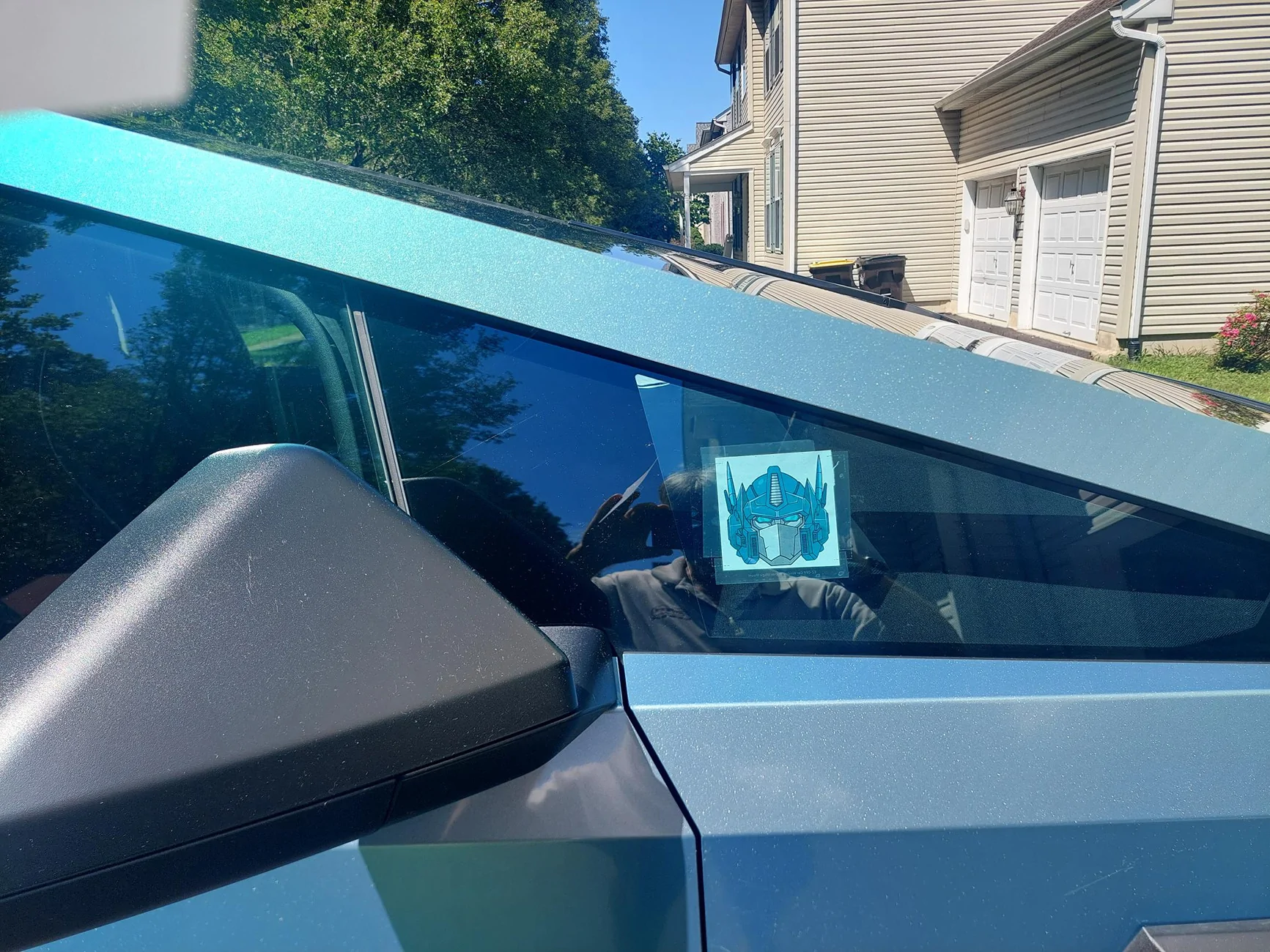 Tesla Cybertruck Branding your Cybertruck yes/no Optimus Prim