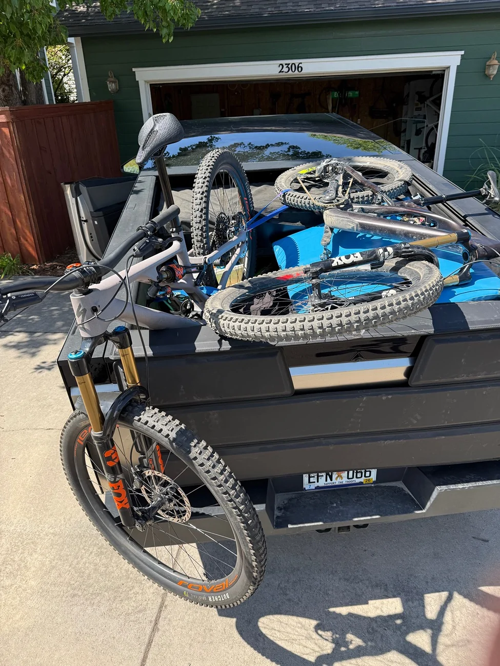 Tesla Cybertruck Daily random Cybertruck photos thread - Post Yours! 📸 🤳 IMG_6270