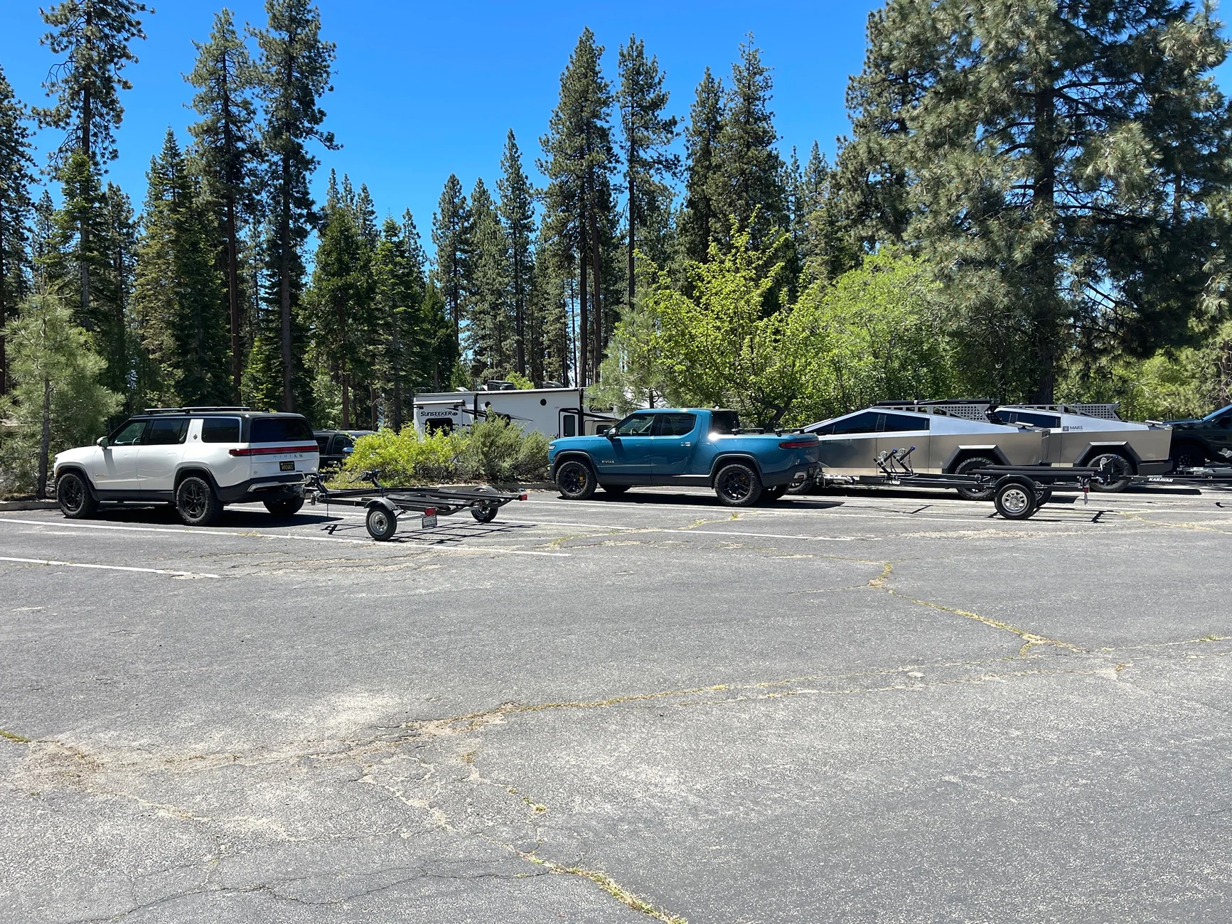 Daily random Cybertruck photos thread - Post Yours! 📸 🤳 | Page 135 ...