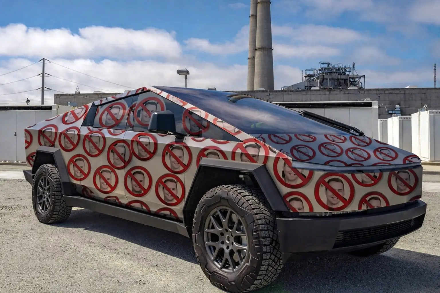 Tesla Cybertruck SLATE Truck Debuts as Modular Pickup & SUV IMG_4141