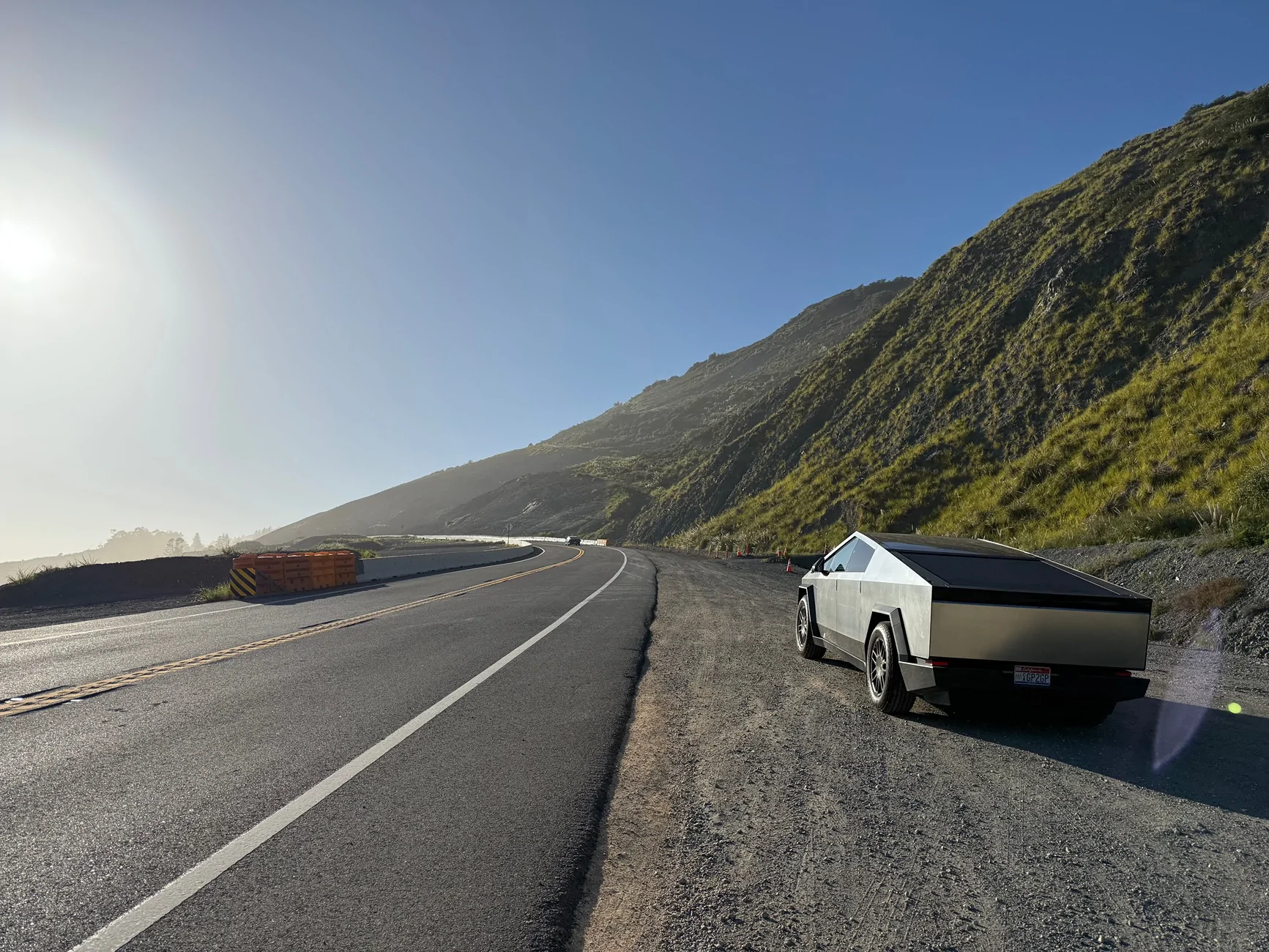 Tesla Cybertruck Daily random Cybertruck photos thread - Post Yours! 📸 🤳 IMG_1780