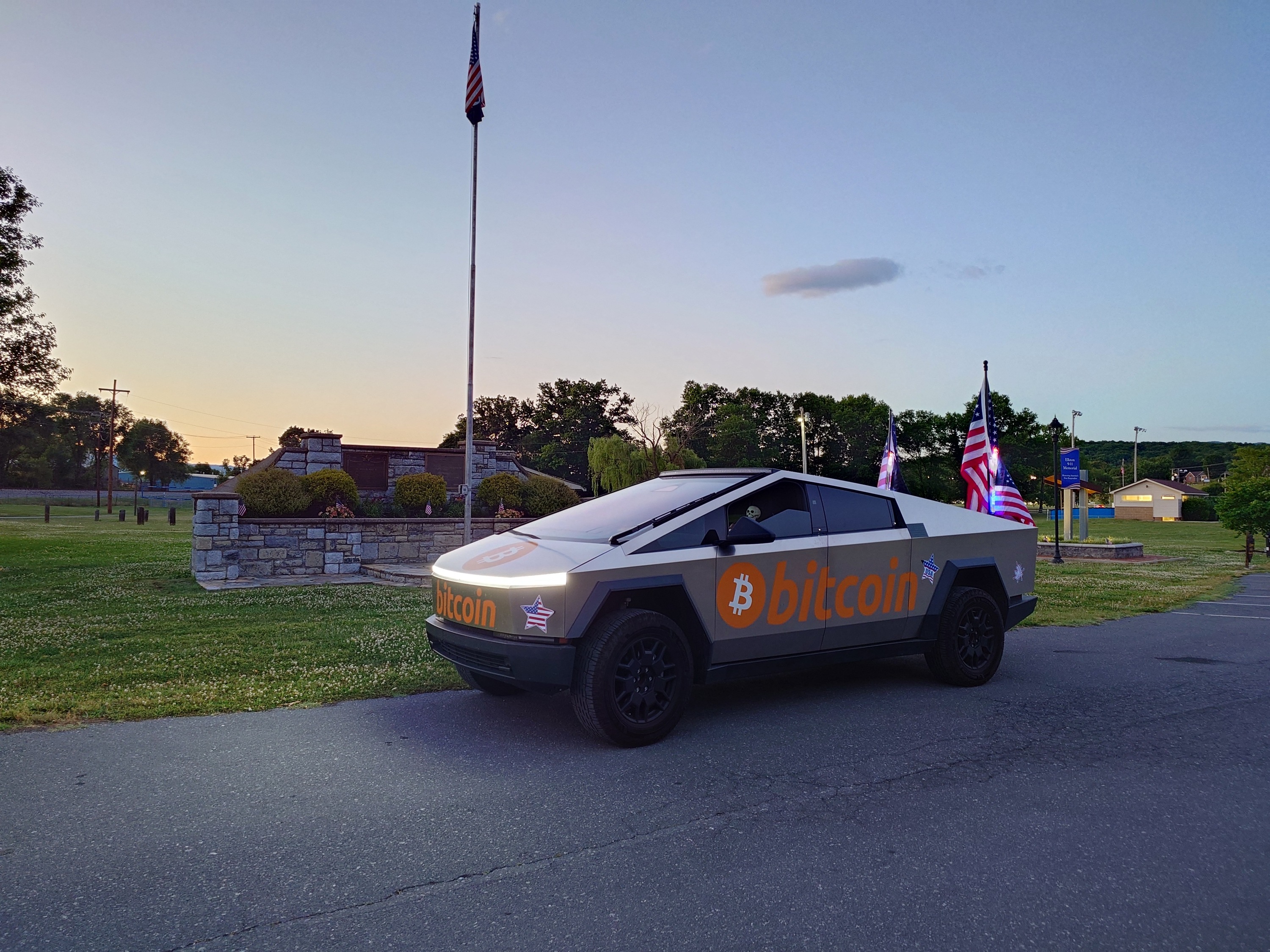 Tesla Cybertruck Daily random Cybertruck photos thread - Post Yours! 📸 🤳 20260615_205617921