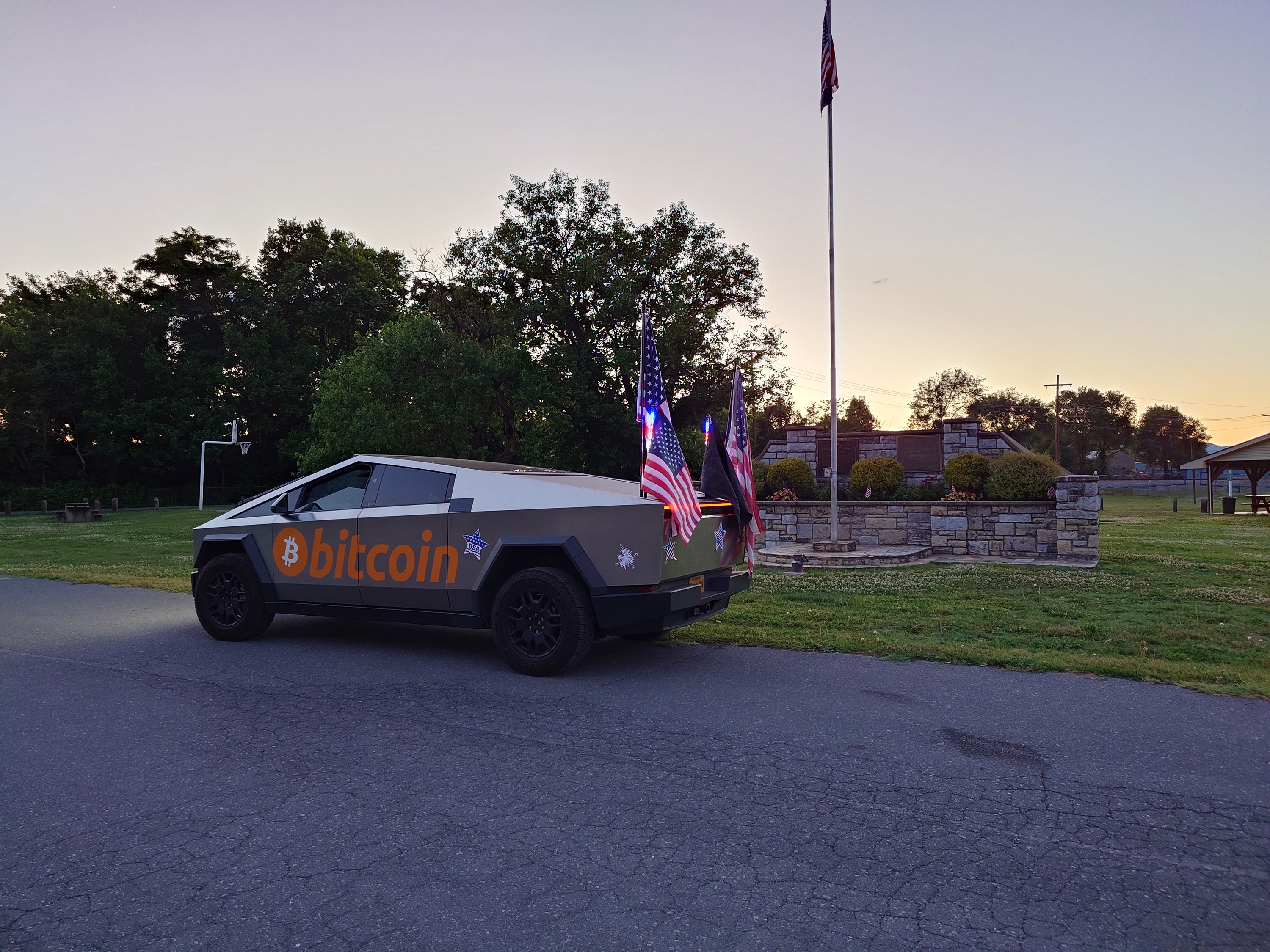 Tesla Cybertruck Daily random Cybertruck photos thread - Post Yours! 📸 🤳 20260615_205557643