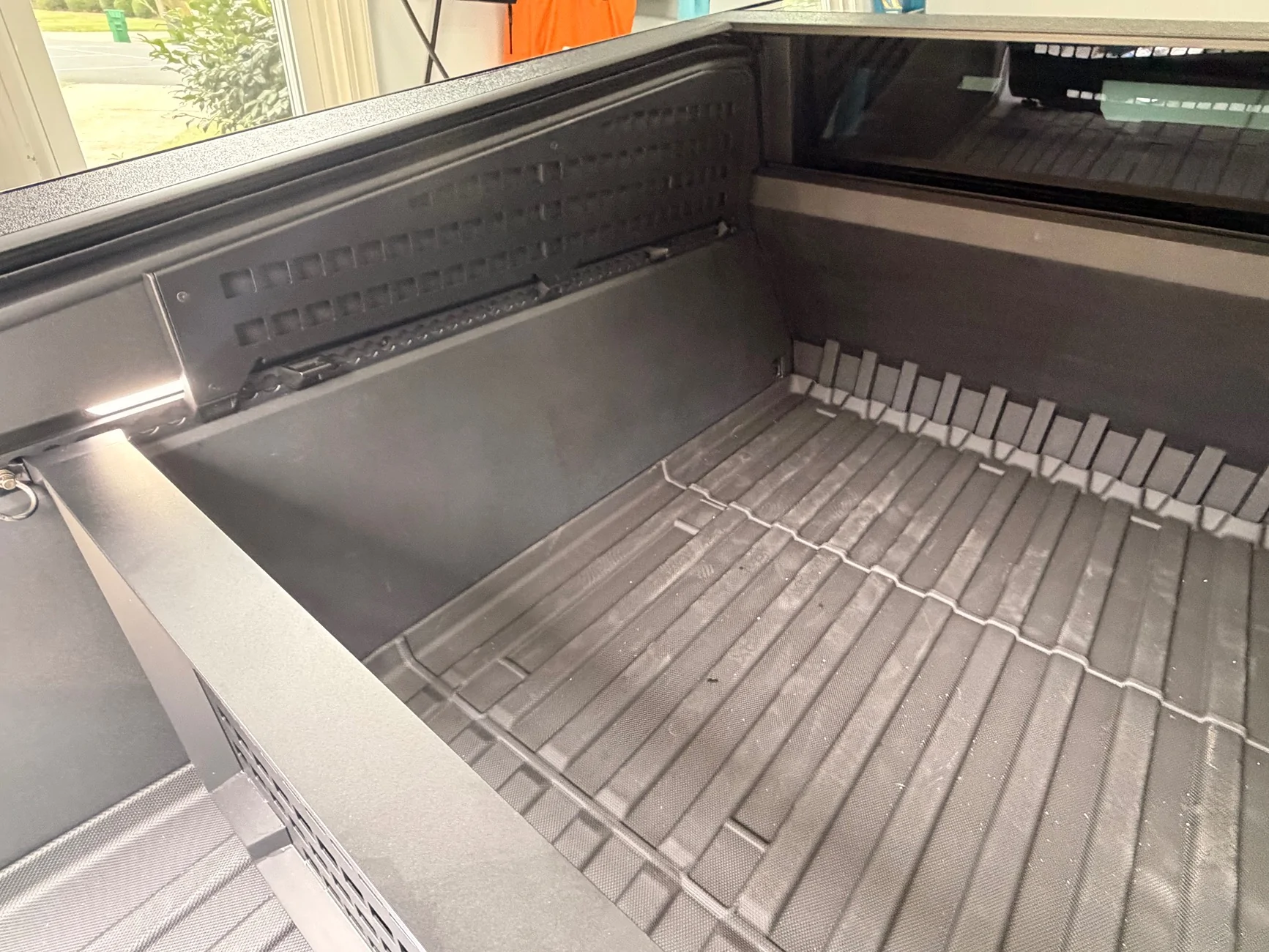 Tesla Cybertruck 59K Standard Dual-Motor AWD - Exterior Mods IMG_5044