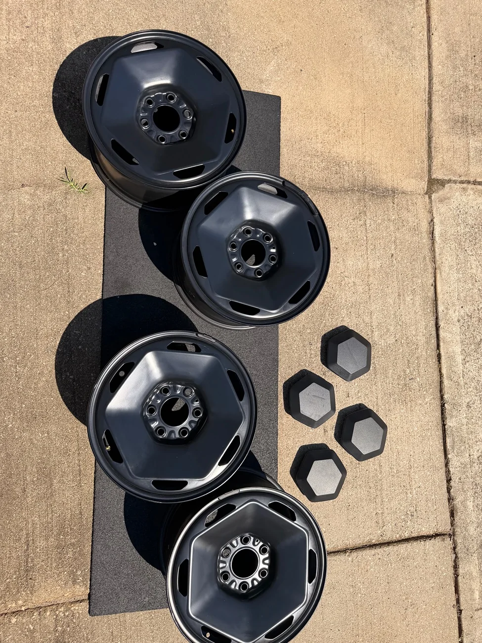 Tesla Cybertruck FS : 26 AWD Tesla CyberTruck 18” Mantle Wheels - NEARLY NEW IMG_5099