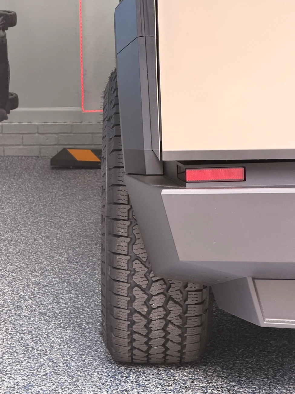Tesla Cybertruck 59K Standard Dual-Motor AWD - After Purchase Mods Thread IMG_5111