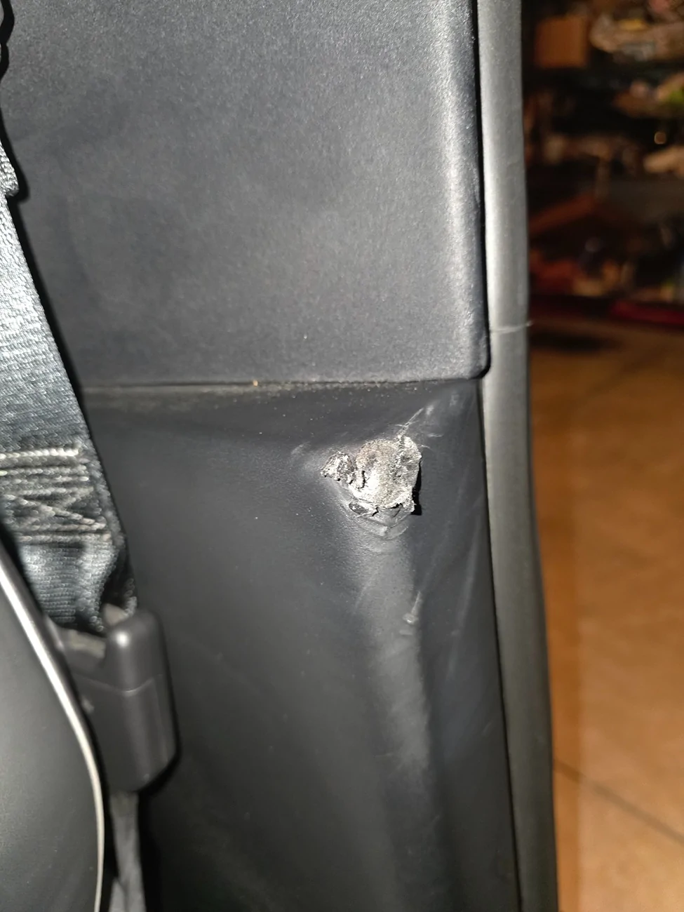 Tesla Cybertruck Preventing interior wear and tear? 20260520_124116