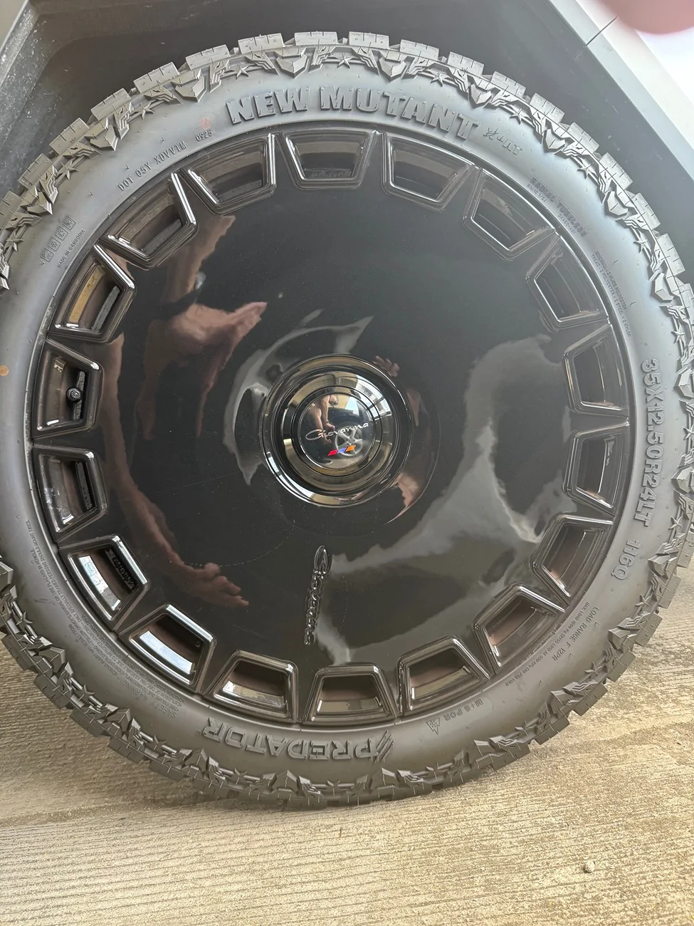 Tesla Cybertruck FS: 24” Giovanna w/ 35x12.5R24 Predators AT Wheels & Tires IMG_2687