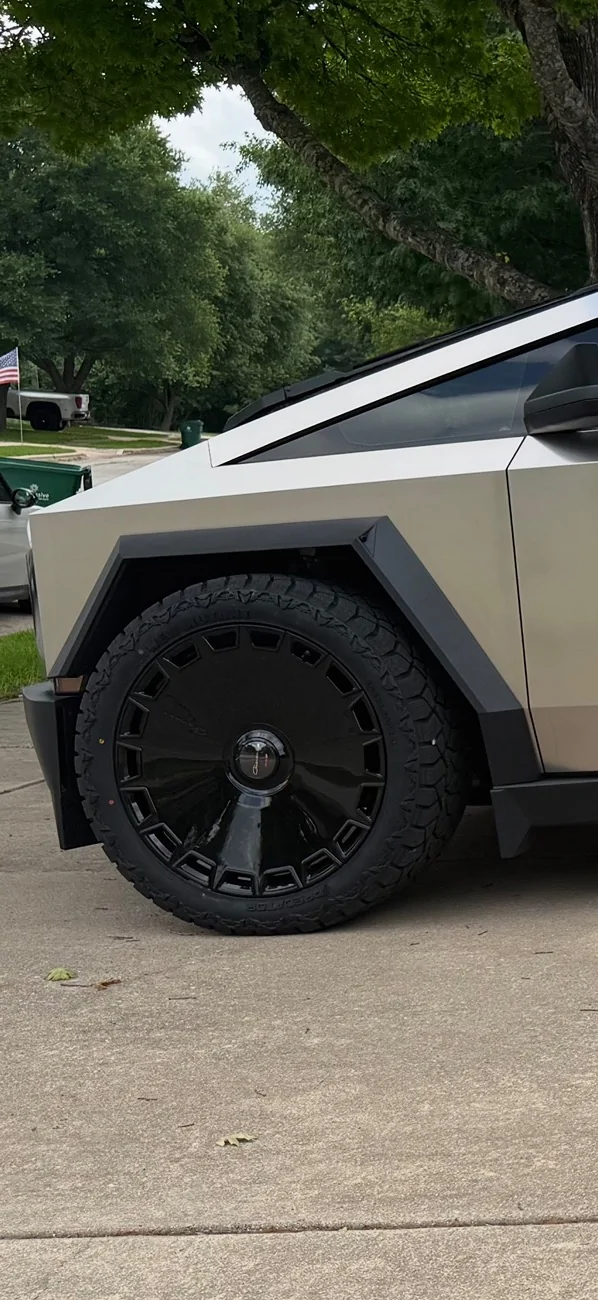 Tesla Cybertruck FS: 24” Giovanna w/ 35x12.5R24 Predators AT Wheels & Tires IMG_2235