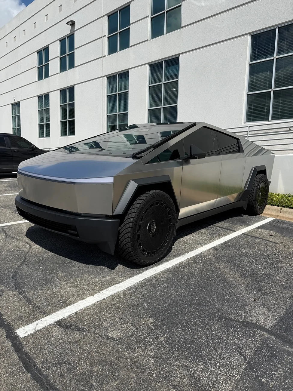 Tesla Cybertruck FS: 24” Giovanna w/ 35x12.5R24 Predators AT Wheels & Tires IMG_2439