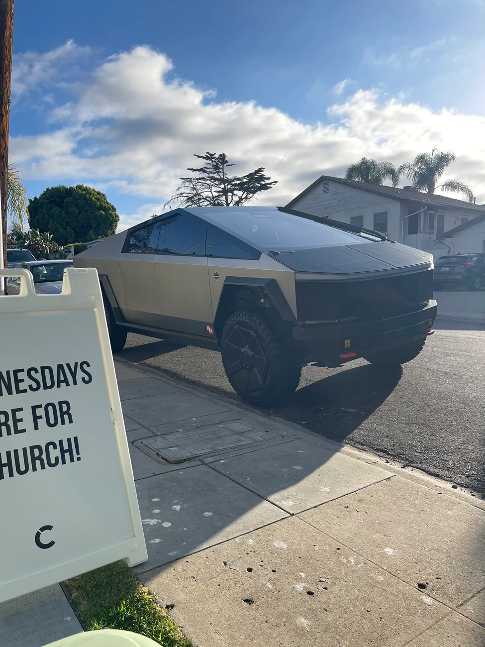 Tesla Cybertruck Daily random Cybertruck photos thread - Post Yours! 📸 🤳 tempImageMFJ3os