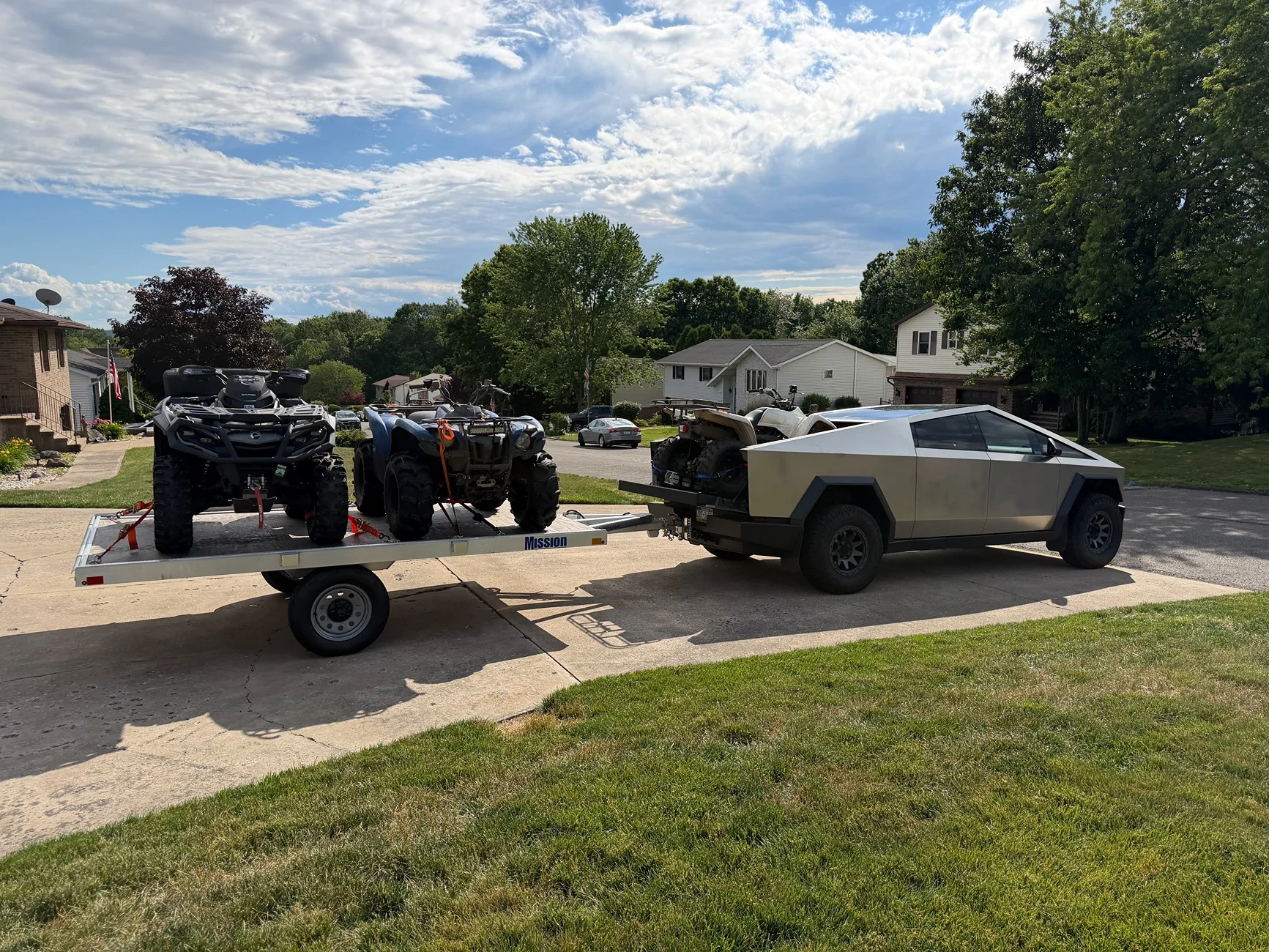 Tesla Cybertruck Daily random Cybertruck photos thread - Post Yours! 📸 🤳 IMG_1327