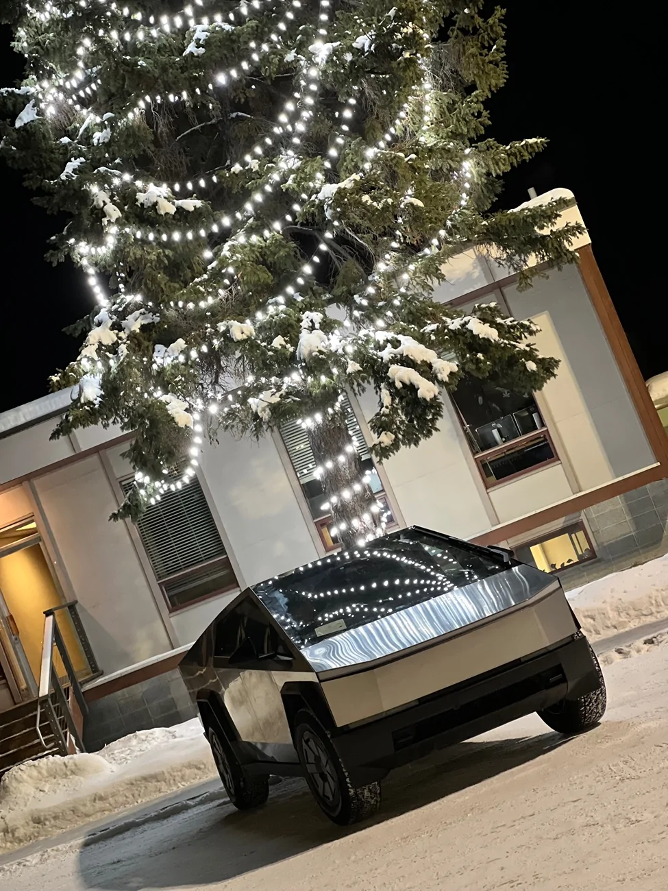Tesla Cybertruck Daily random Cybertruck photos thread - Post Yours! 📸 🤳 IMG_6155