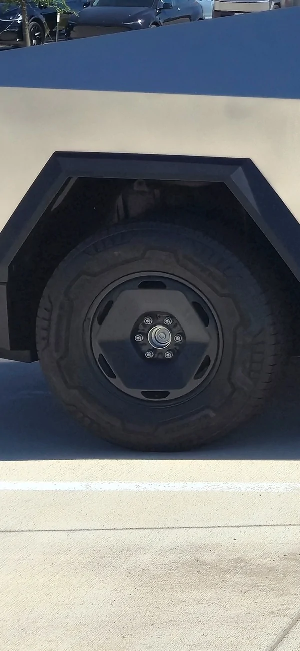 Tesla Cybertruck $59k Base Dual-Motor AWD Cybertruck Begin Delivery! Screenshot_20260621_231656_Gallery