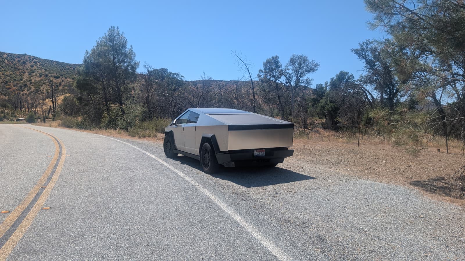 Tesla Cybertruck Daily random Cybertruck photos thread - Post Yours! 📸 🤳 0008539f-fd3a-4de8-8b75-801cb233f60d
