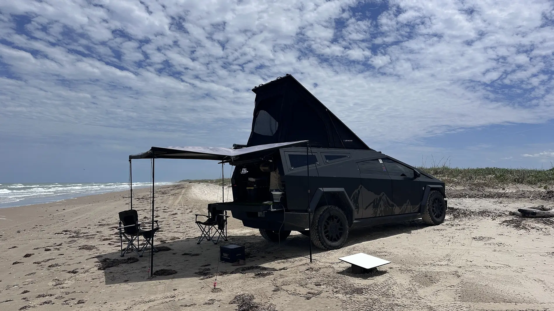 Tesla Cybertruck Urander Rack Mega Thread – Post Your Setup! 1782149206167-62