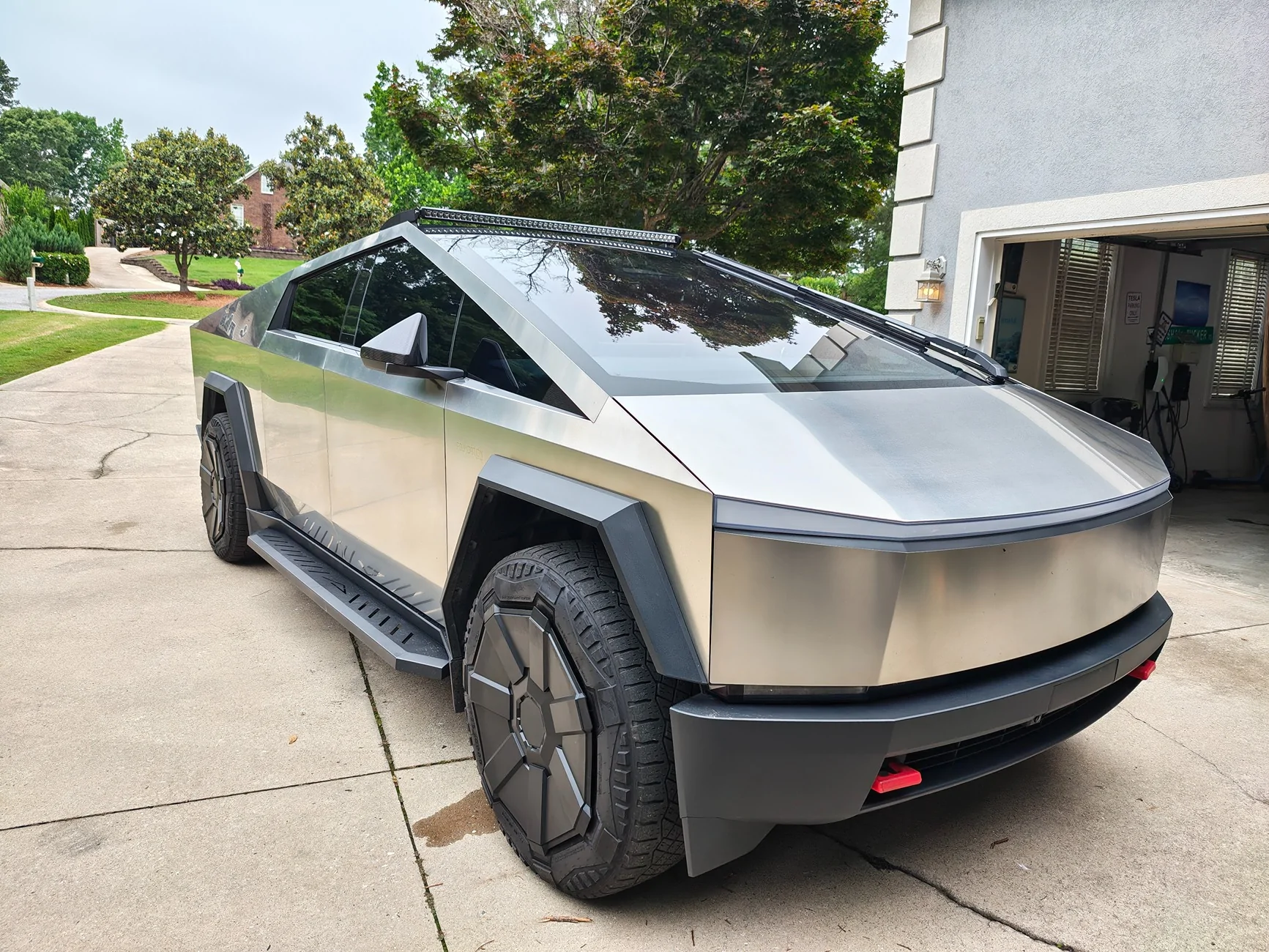 Tesla Cybertruck Who has the BEST running boards? Show us what you've got! IMG_20260524_161049636_HDR