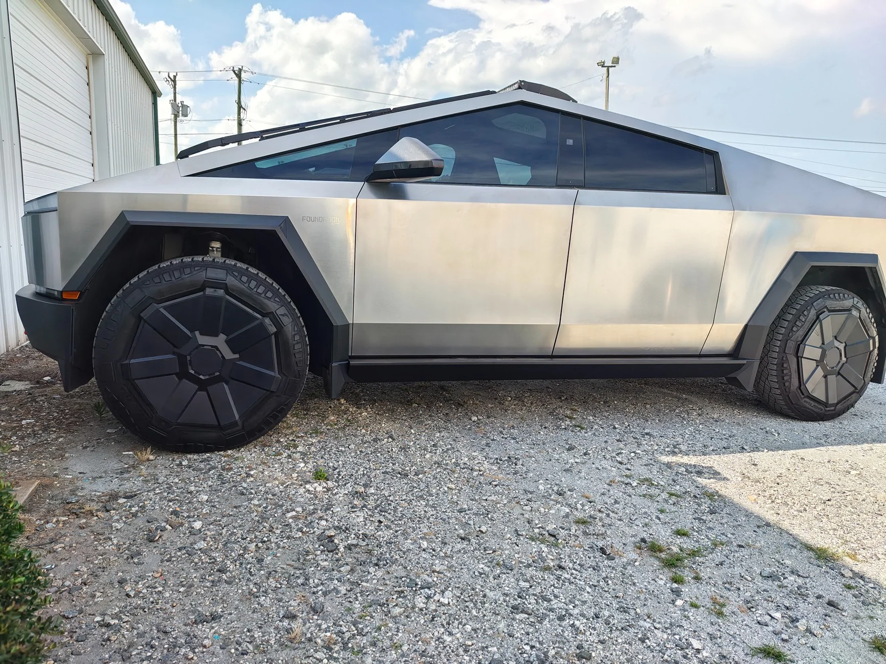 Tesla Cybertruck Who has the BEST running boards? Show us what you've got! IMG_20260622_164923727_HDR