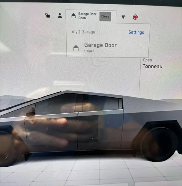 Tesla Cybertruck MyQ is terrible, does no one have the guts to tell Elon ct myQ
