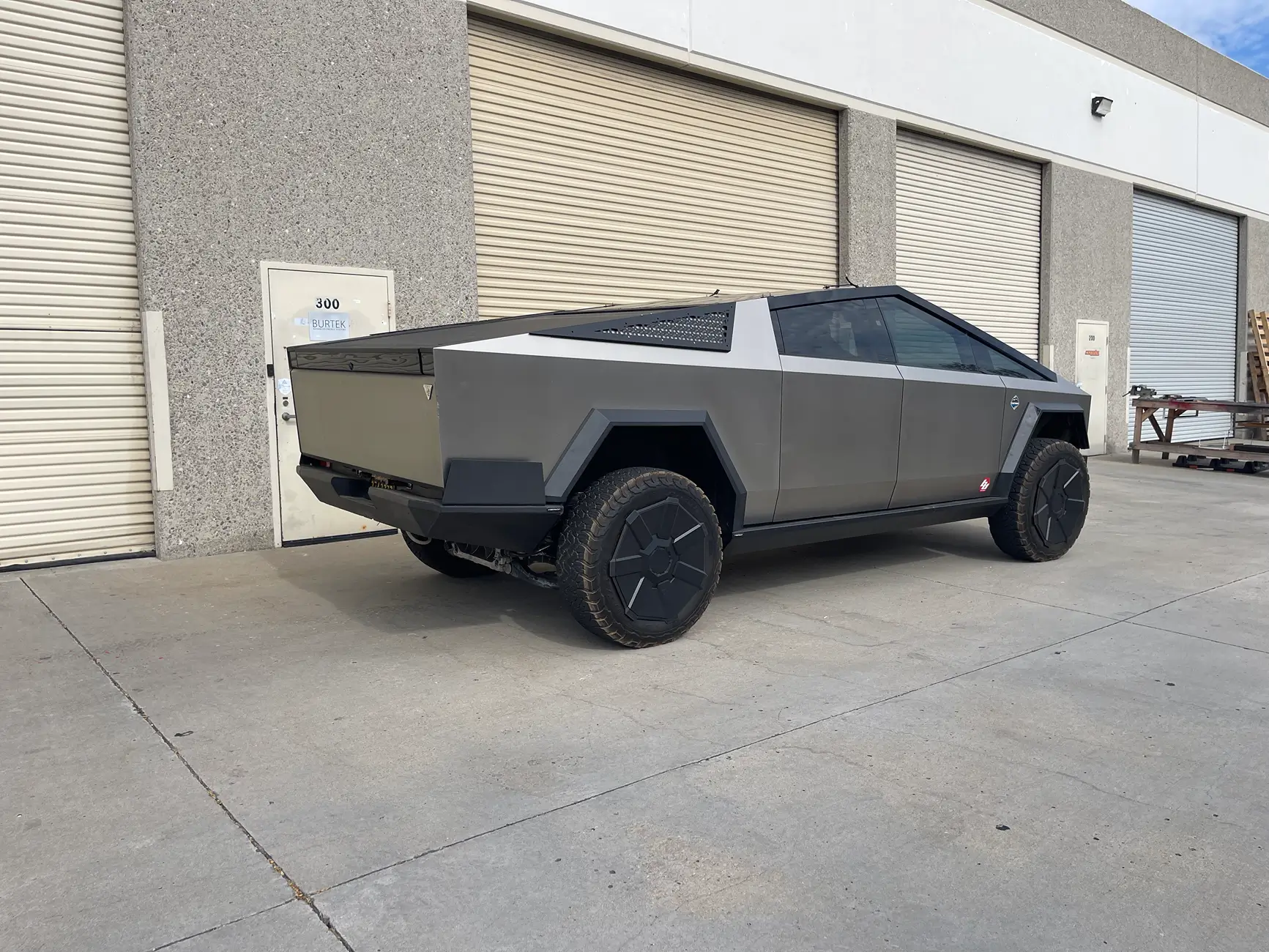 Tesla Cybertruck Post Your Truck's Front or Rear Bumpers or Bumper Mods! Let's see em! tempImagevCGABq