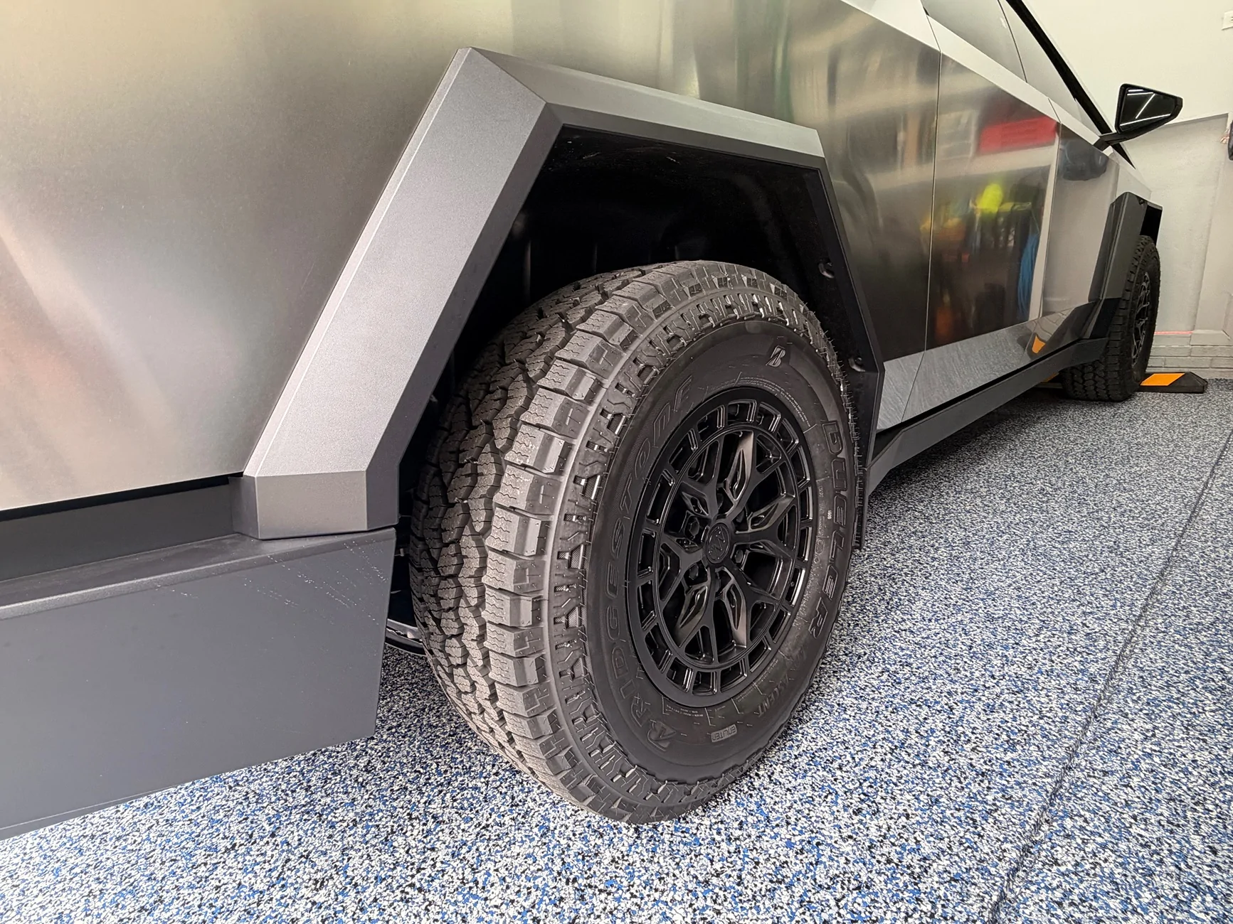Tesla Cybertruck Very Good AT Tire Roundup from TyreReviews on YT IMG_5139