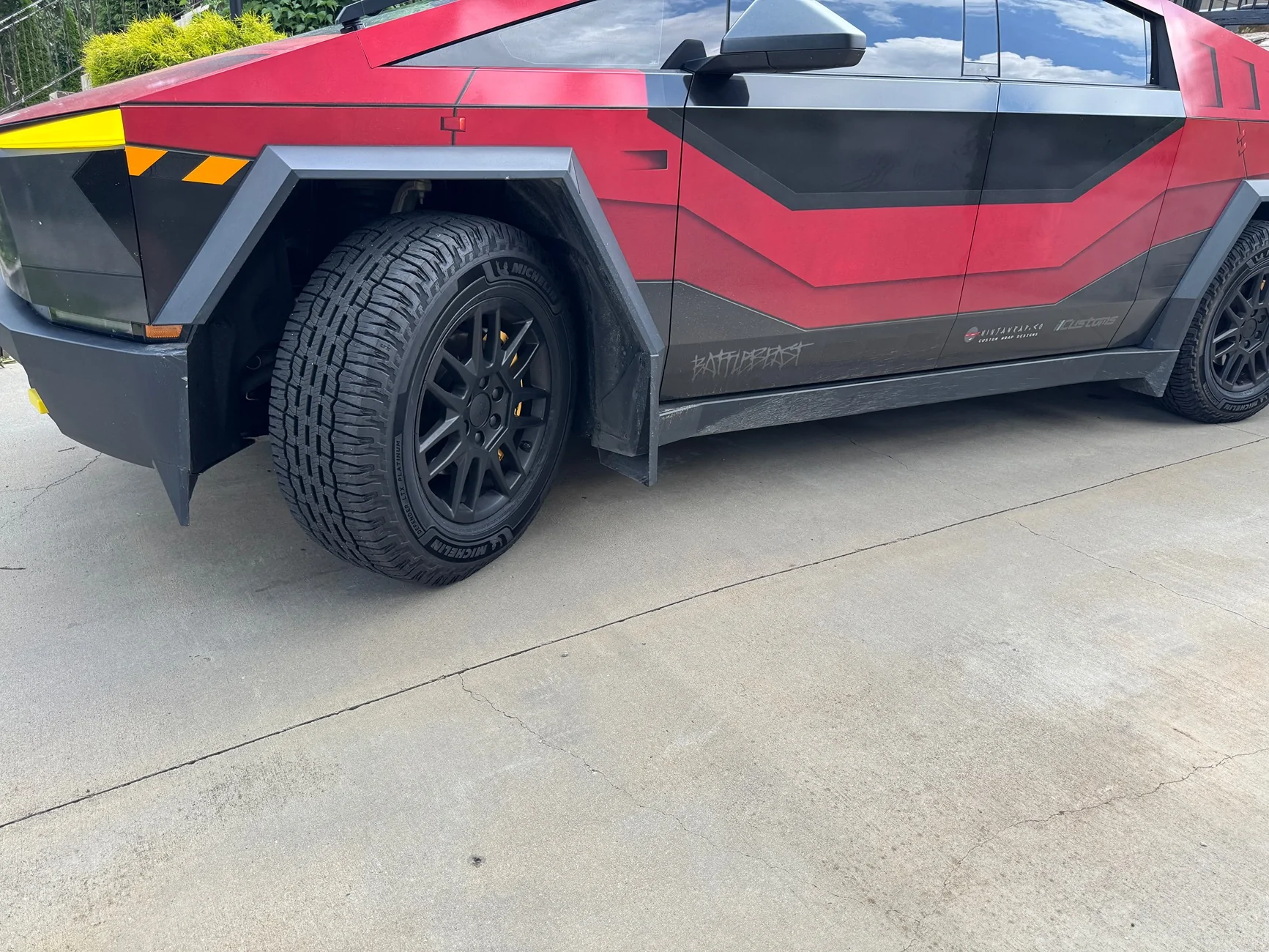 Tesla Cybertruck Stock Pirelli tires cooked at under 16k miles IMG_7095