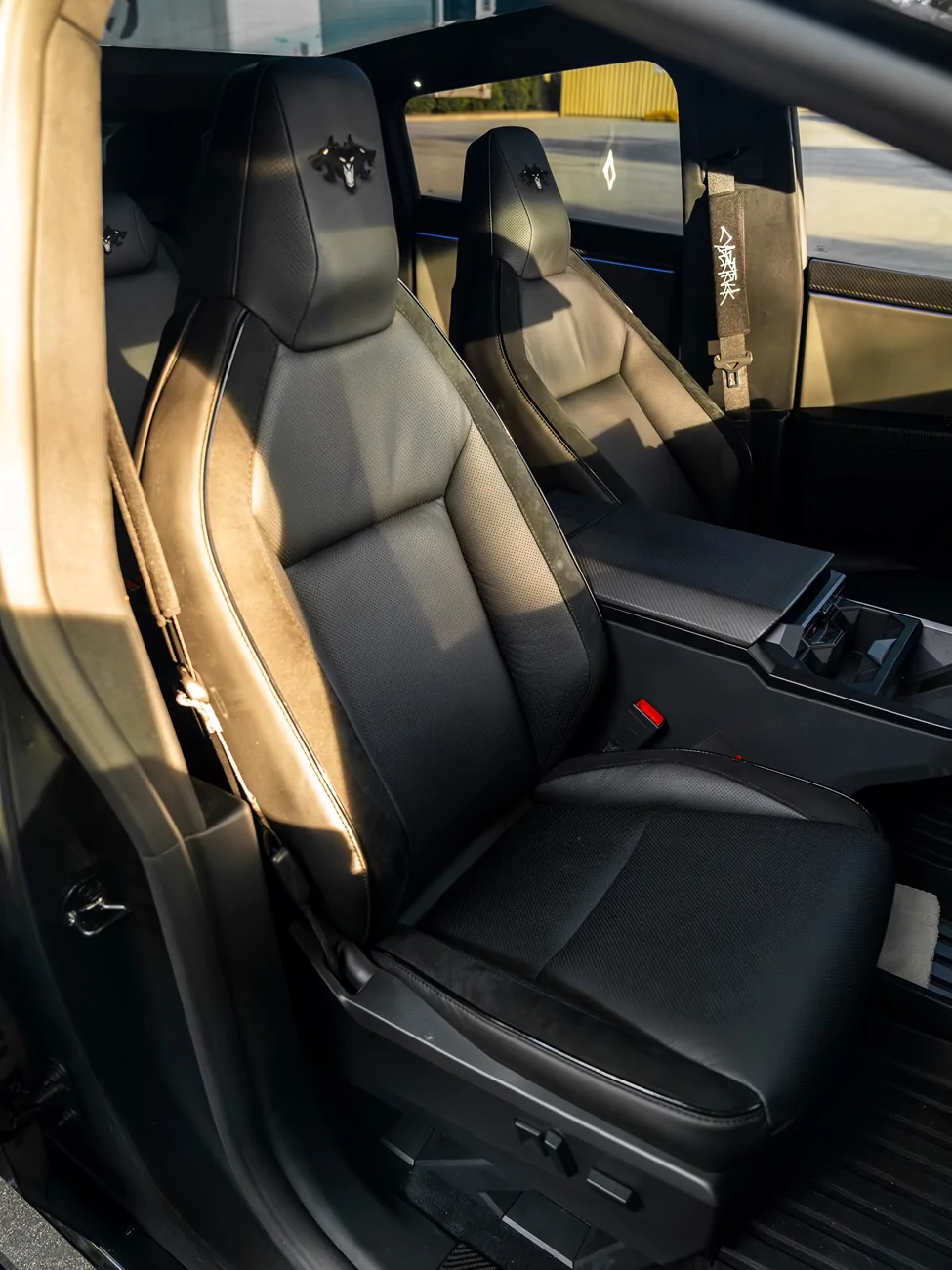 Tesla Cybertruck Black Beauty-Wide Body 11883