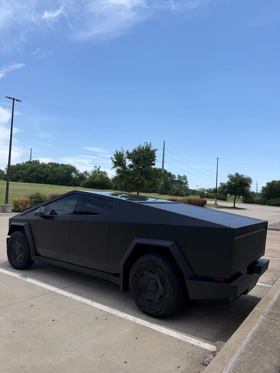 Tesla Cybertruck $59k Base Dual-Motor AWD Cybertruck Begin Delivery! 1782586858217-y1