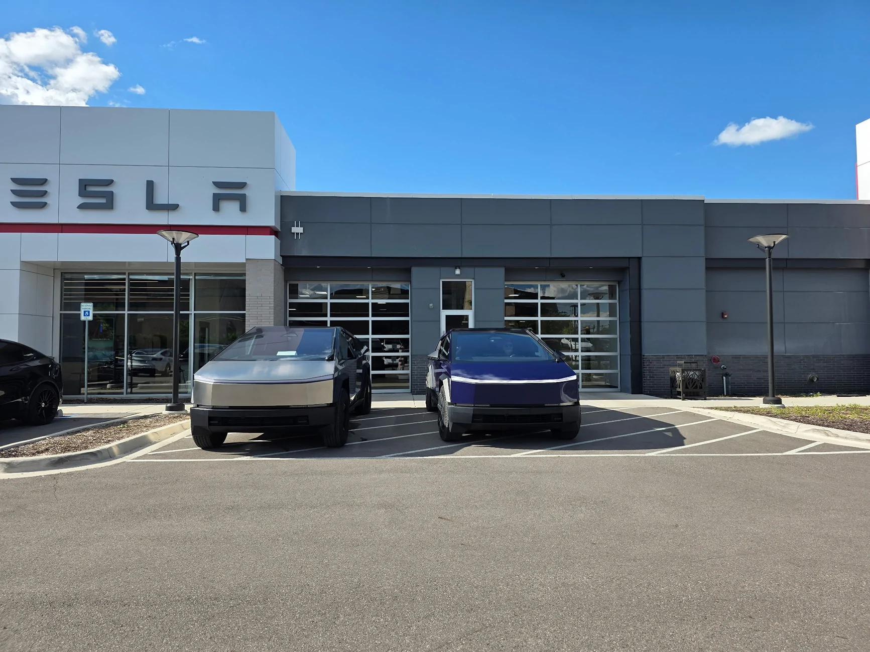 Tesla Cybertruck $59k Base Dual-Motor AWD Cybertruck Begin Delivery! 1761