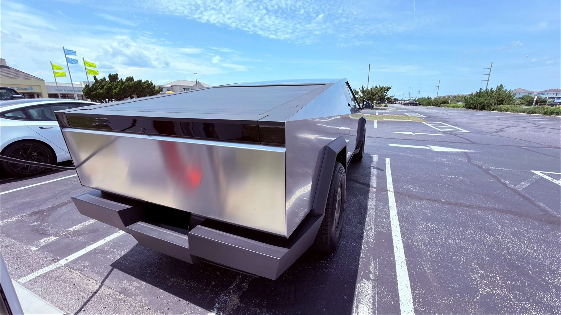 Tesla Cybertruck $59k Base Dual-Motor AWD Cybertruck Begin Delivery! IMG_4067