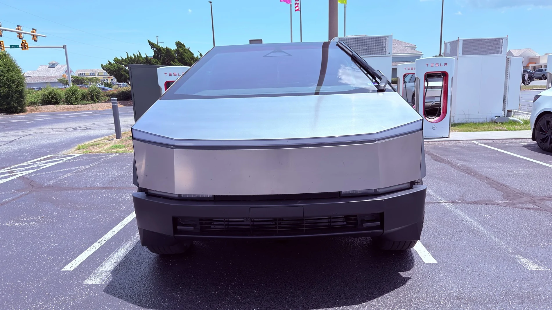 Tesla Cybertruck $59k Base Dual-Motor AWD Cybertruck Begin Delivery! IMG_4054