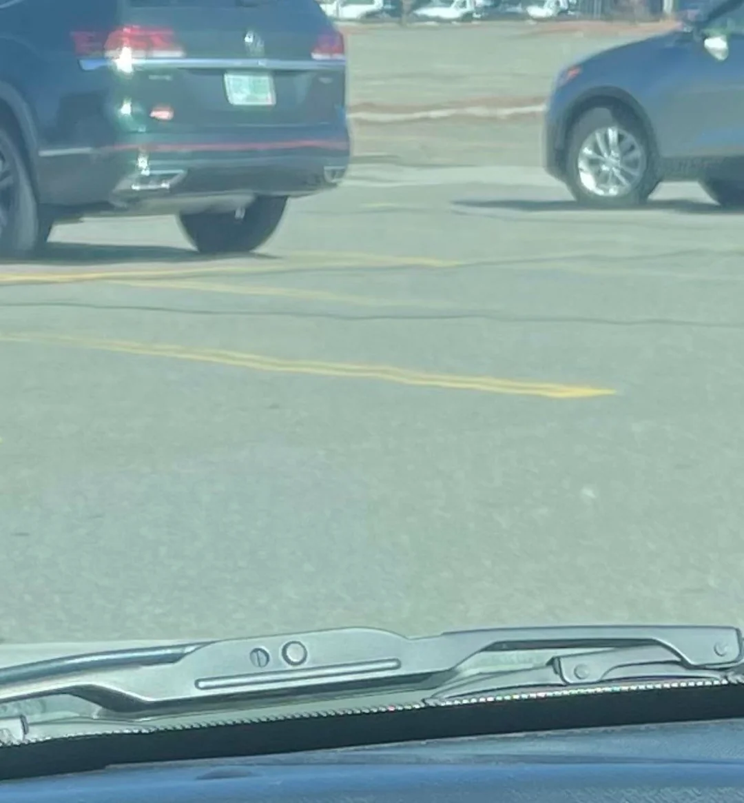 Tesla Cybertruck New here, so Hello! windshield-wavy-ripple-distortion-in-replacement-glass-v0-f4946theqwr81
