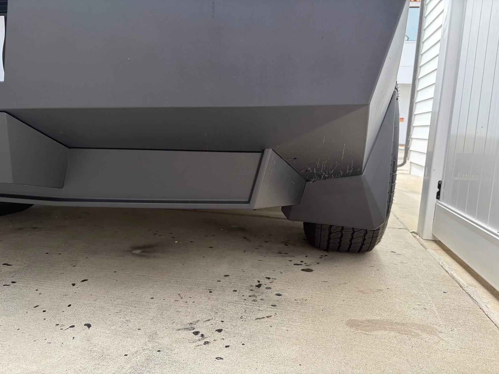 Tesla Cybertruck 59K SAWD - After Purchase Mods Thread 📐 IMG_0465