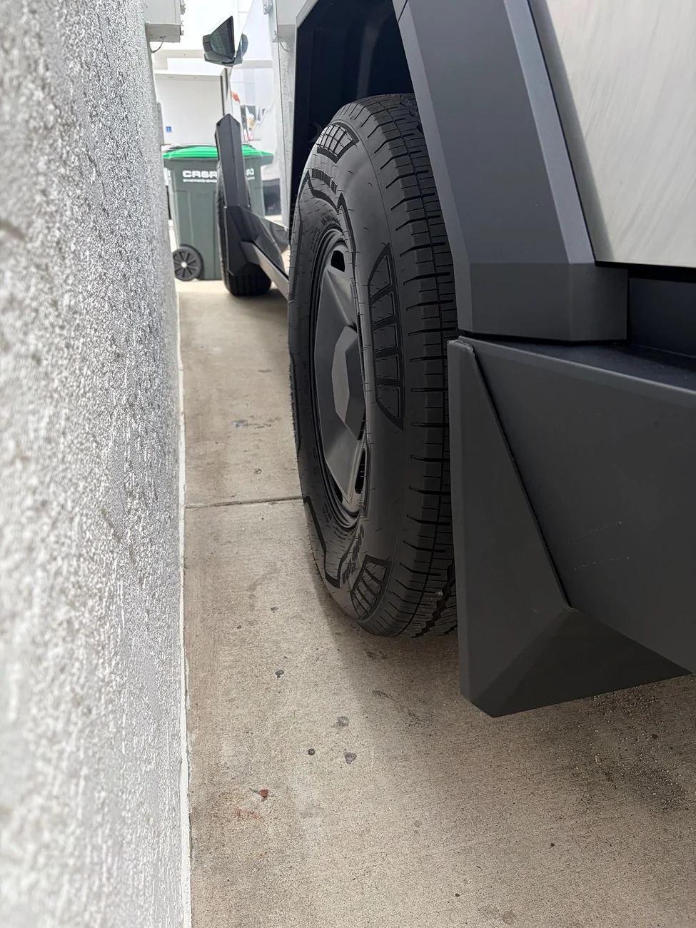 Tesla Cybertruck 59K SAWD - After Purchase Mods Thread 📐 IMG_0464