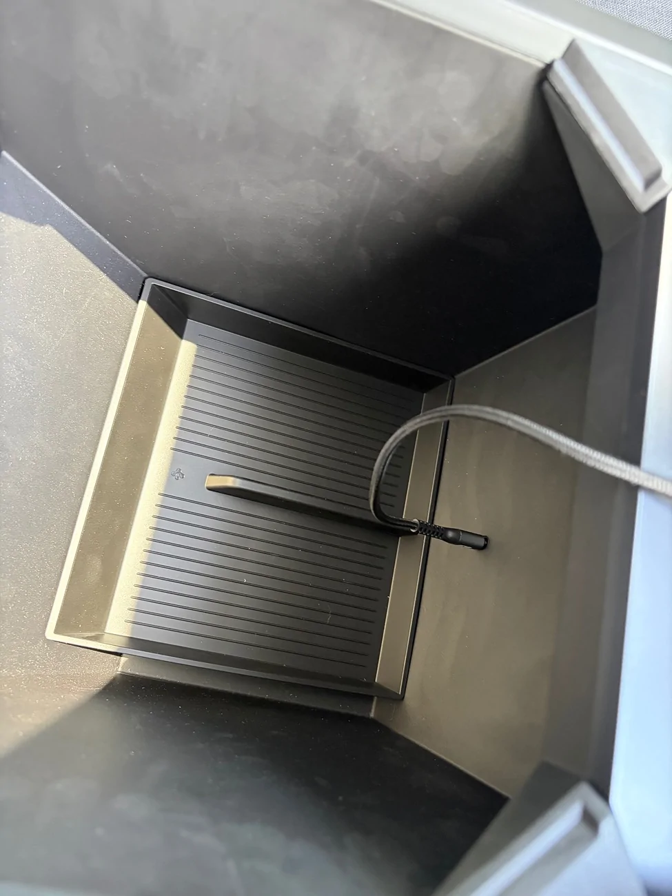 Tesla Cybertruck 59K SAWD - After Purchase Mods Thread 📐 IMG_0480