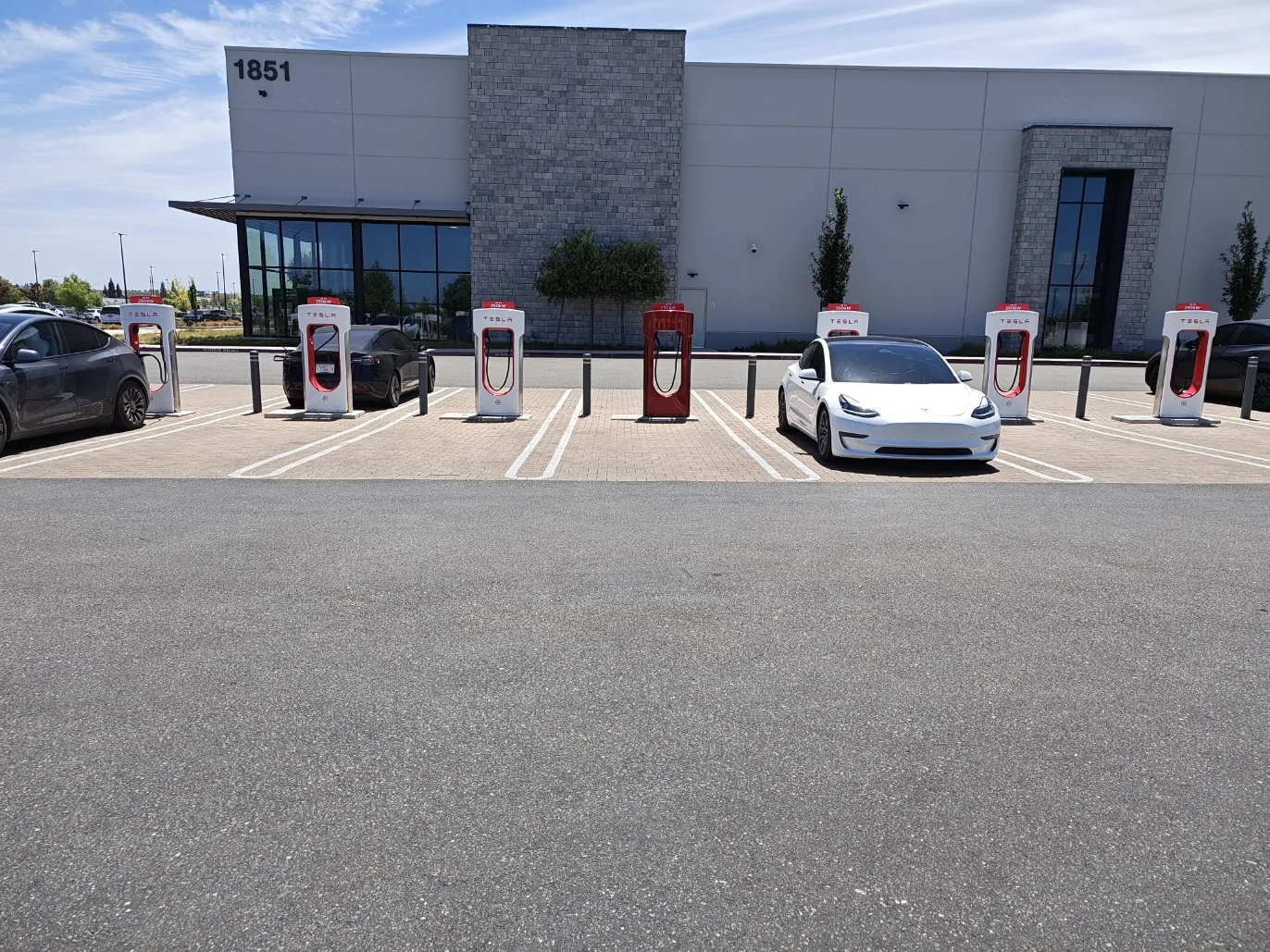 Tesla Cybertruck Red Supercharger? IMG_20260702_122323770