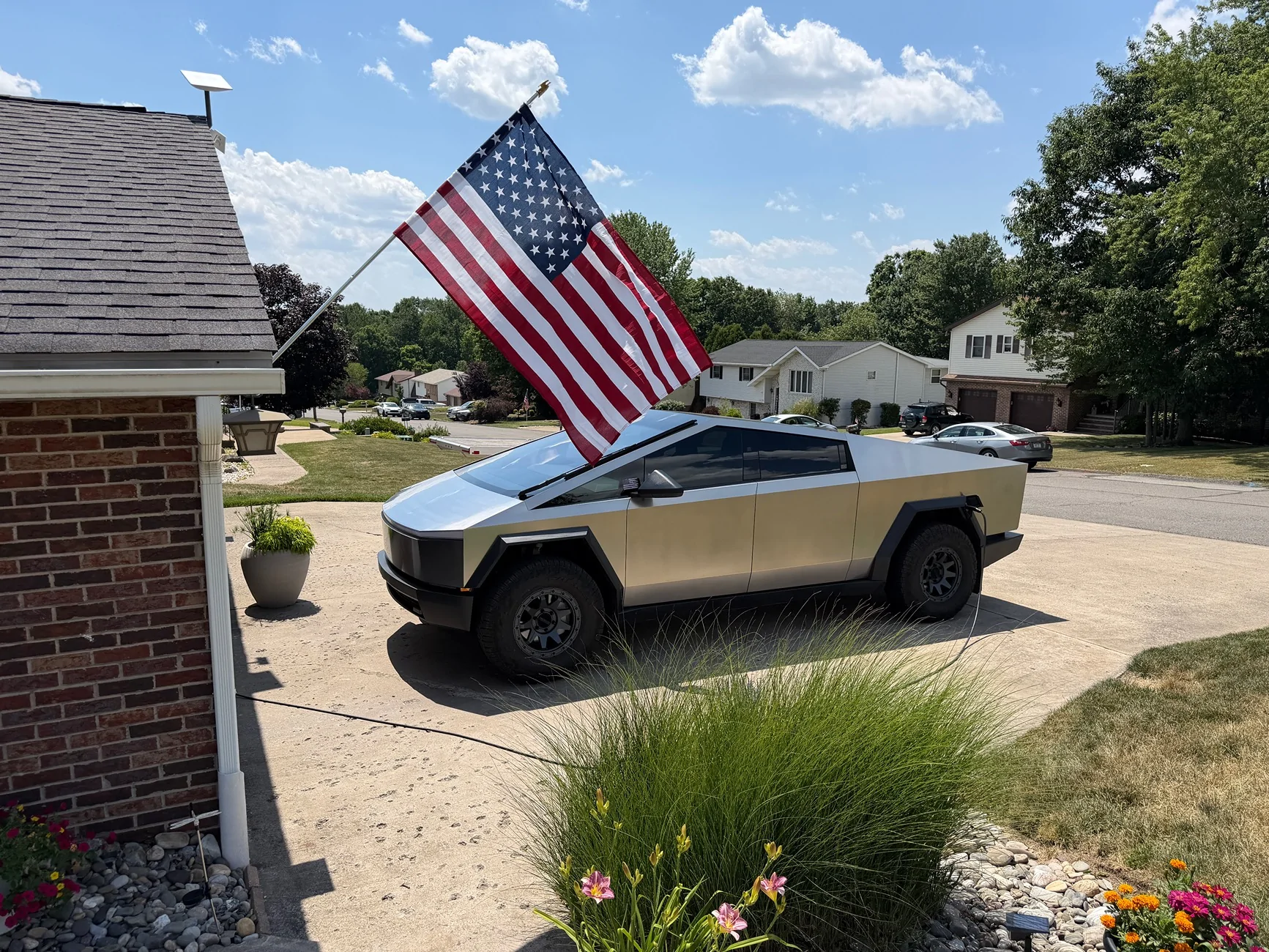 Tesla Cybertruck Daily random Cybertruck photos thread - Post Yours! 📸 🤳 IMG_1412