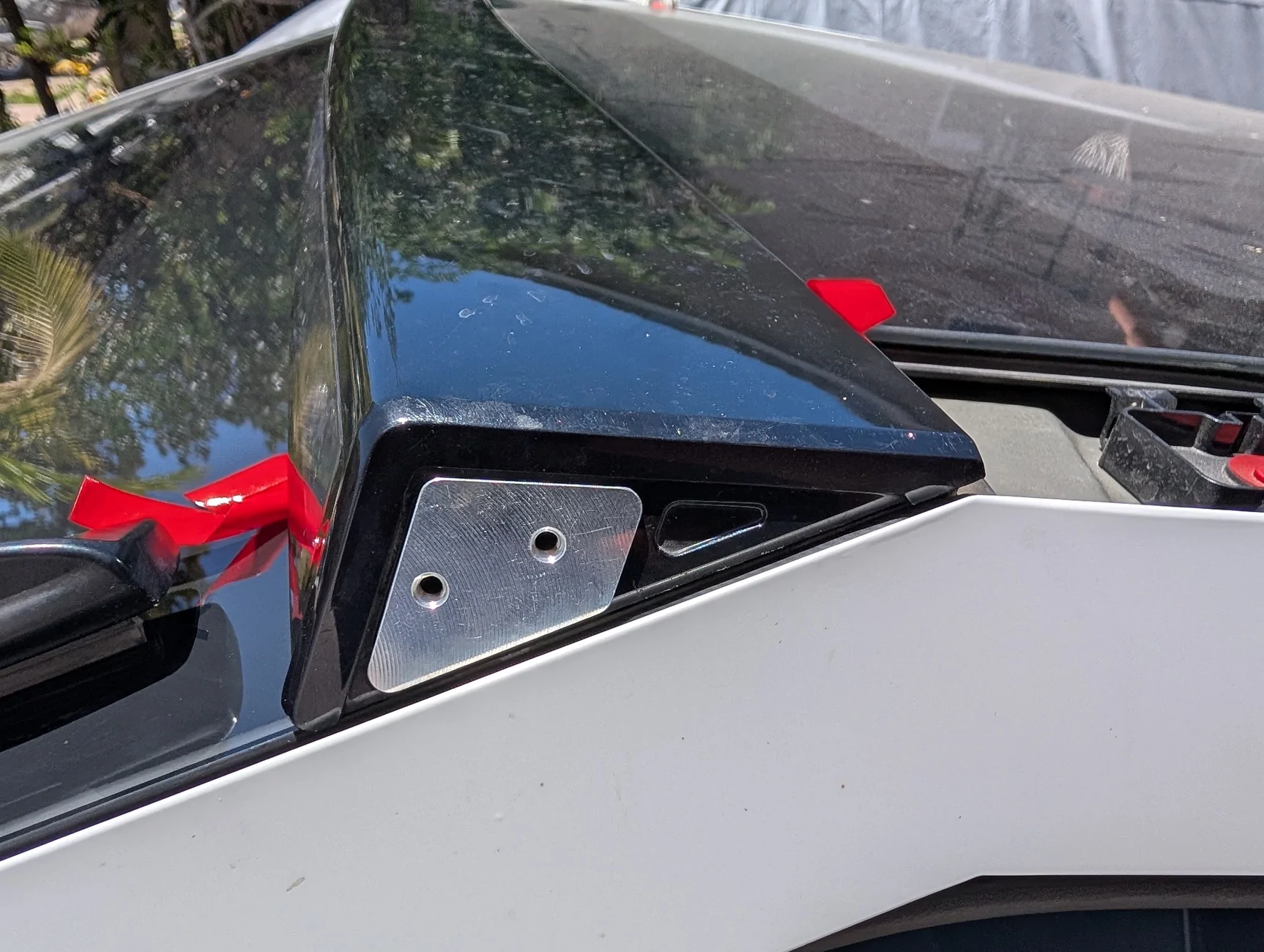 Tesla Cybertruck Retrofit / install OEM off road light bar. PXL_20260705_190742343