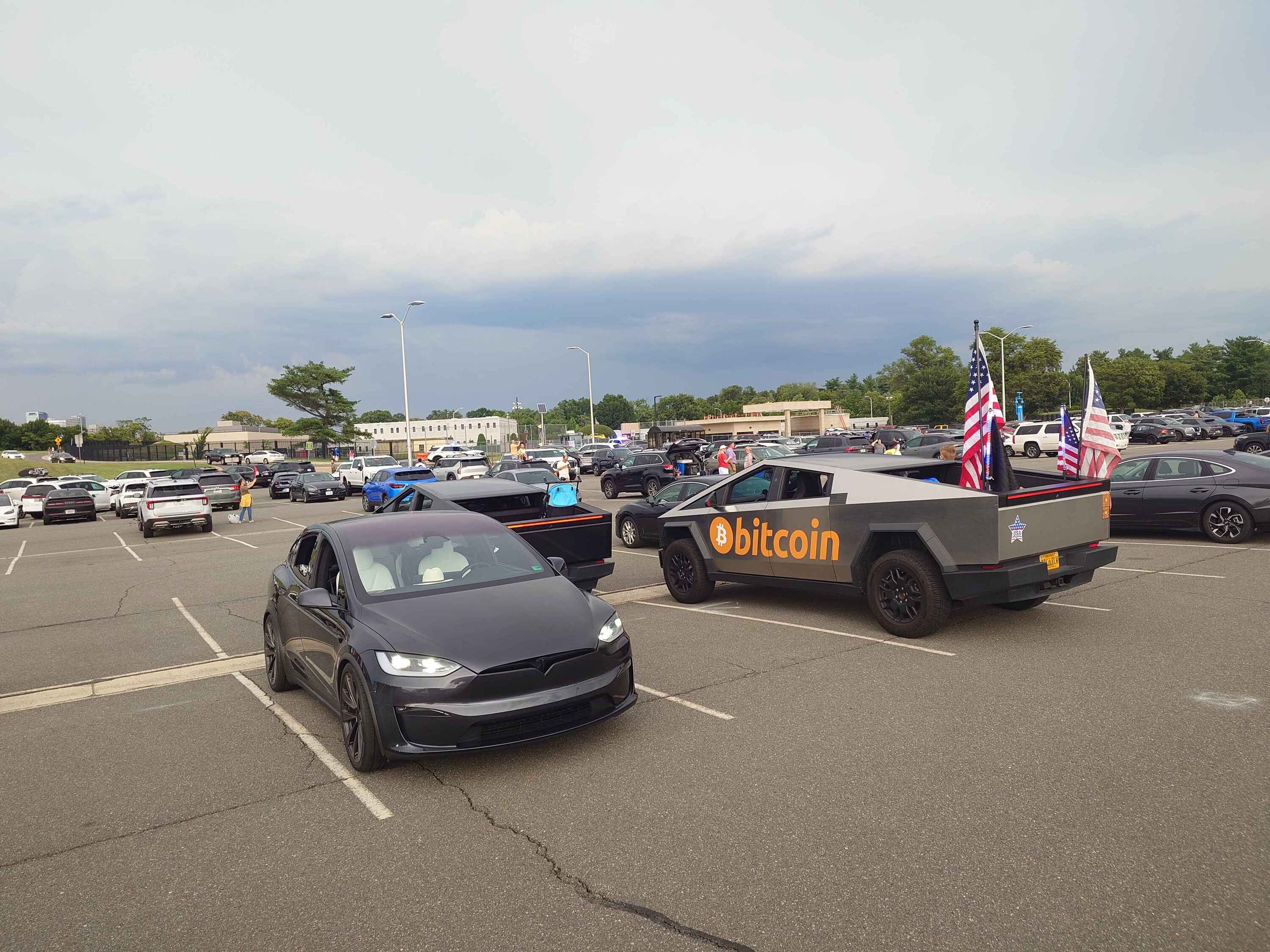 Tesla Cybertruck Daily random Cybertruck photos thread - Post Yours! 📸 🤳 20260704_191740151